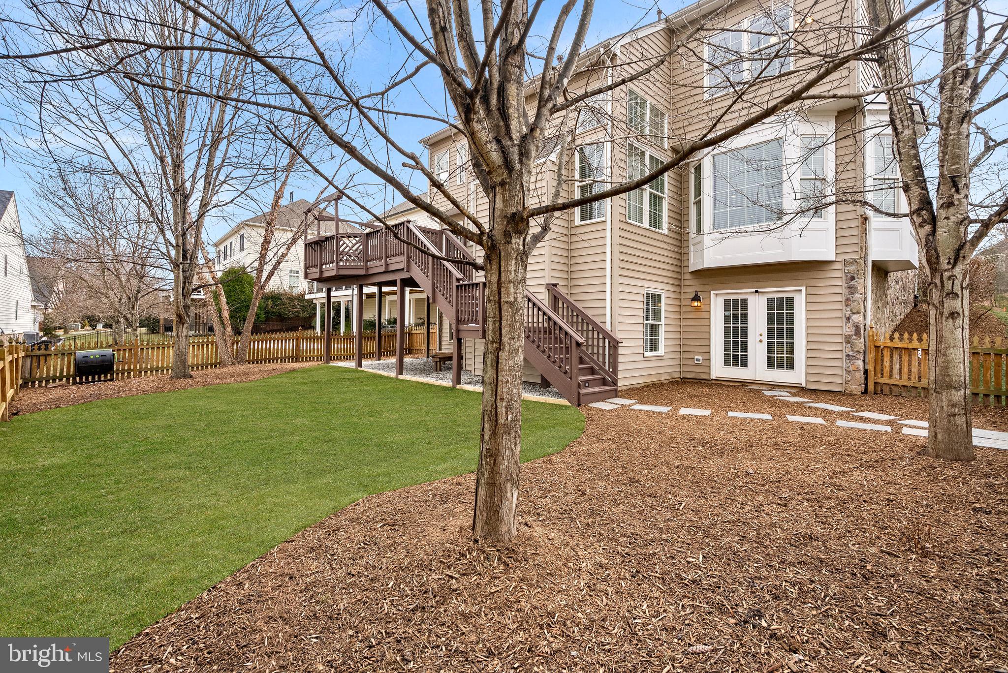 LANSDOWNE - Residential