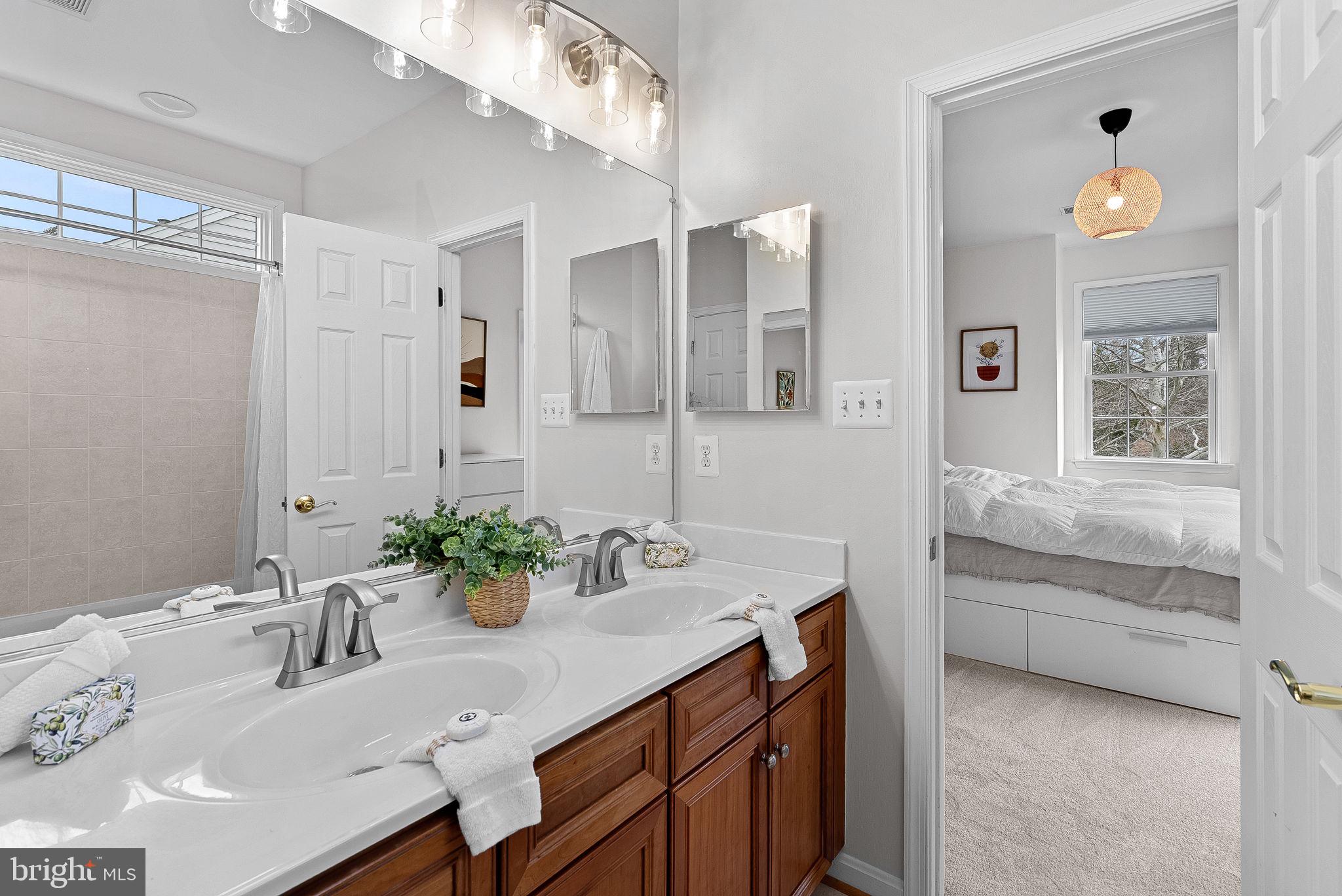 LANSDOWNE - Residential