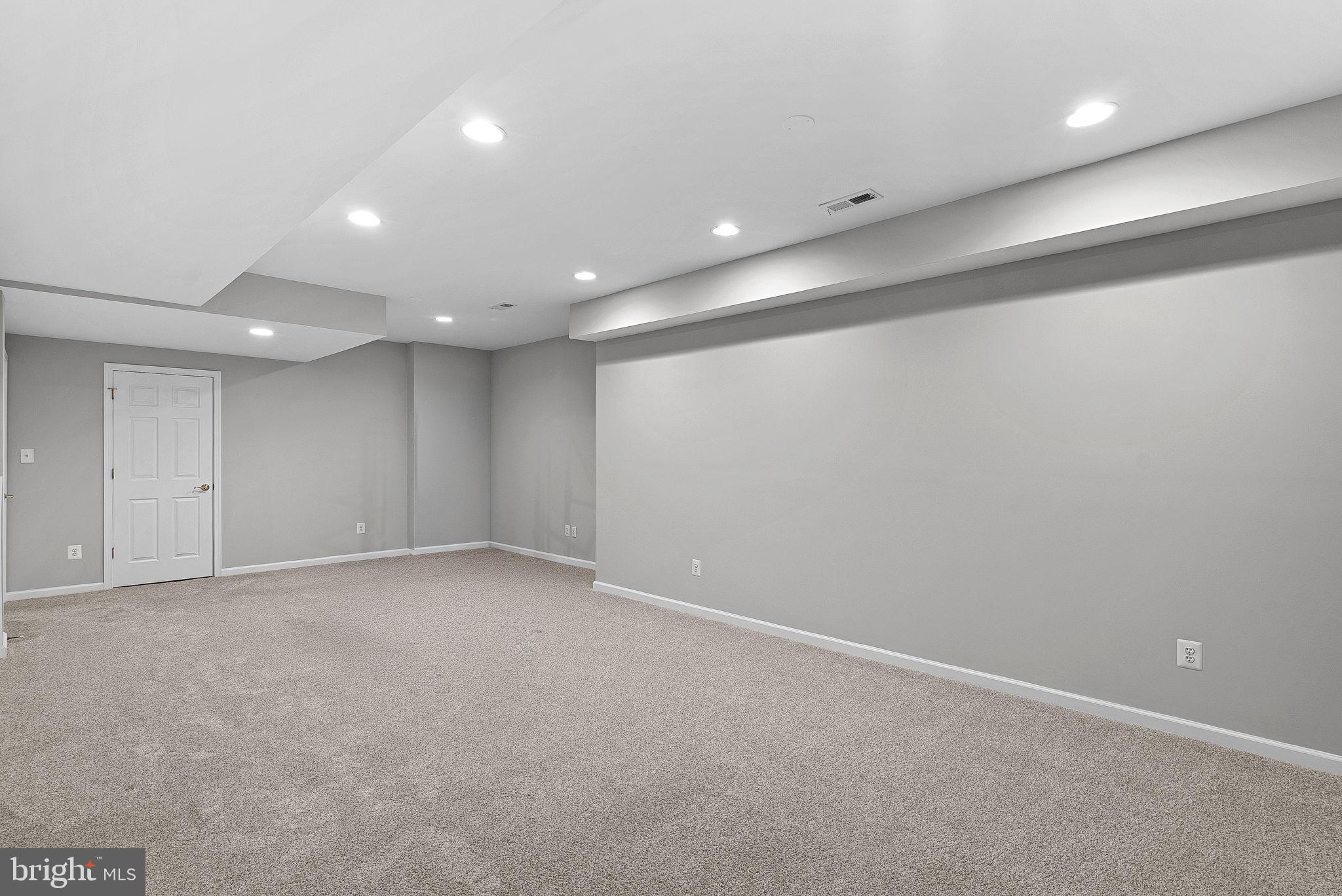 LANSDOWNE - Residential