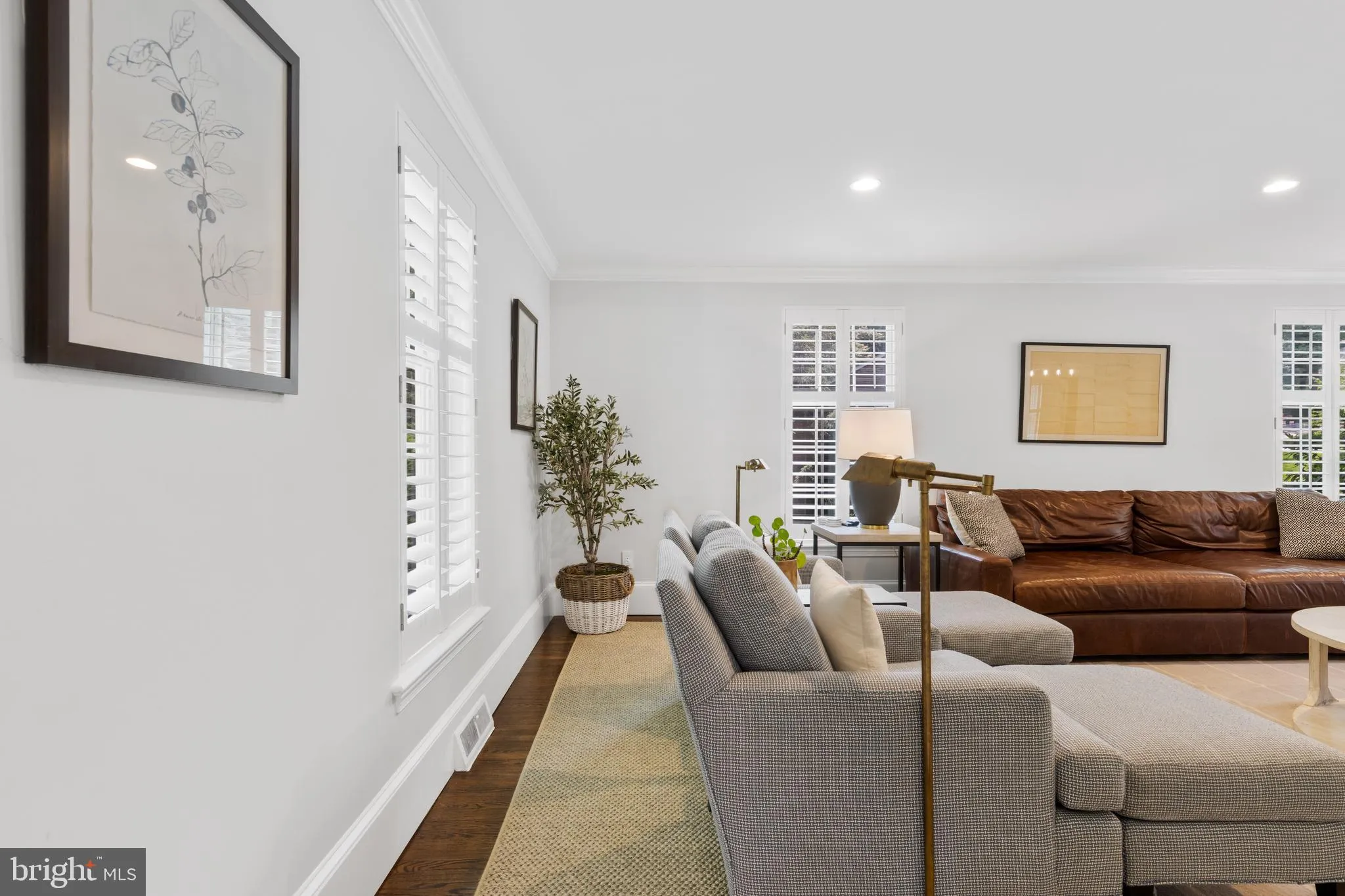 Devon, Pennsylvania 19333, United States, 5 Bedrooms Bedrooms, ,4 BathroomsBathrooms,Residential,Pending,147021