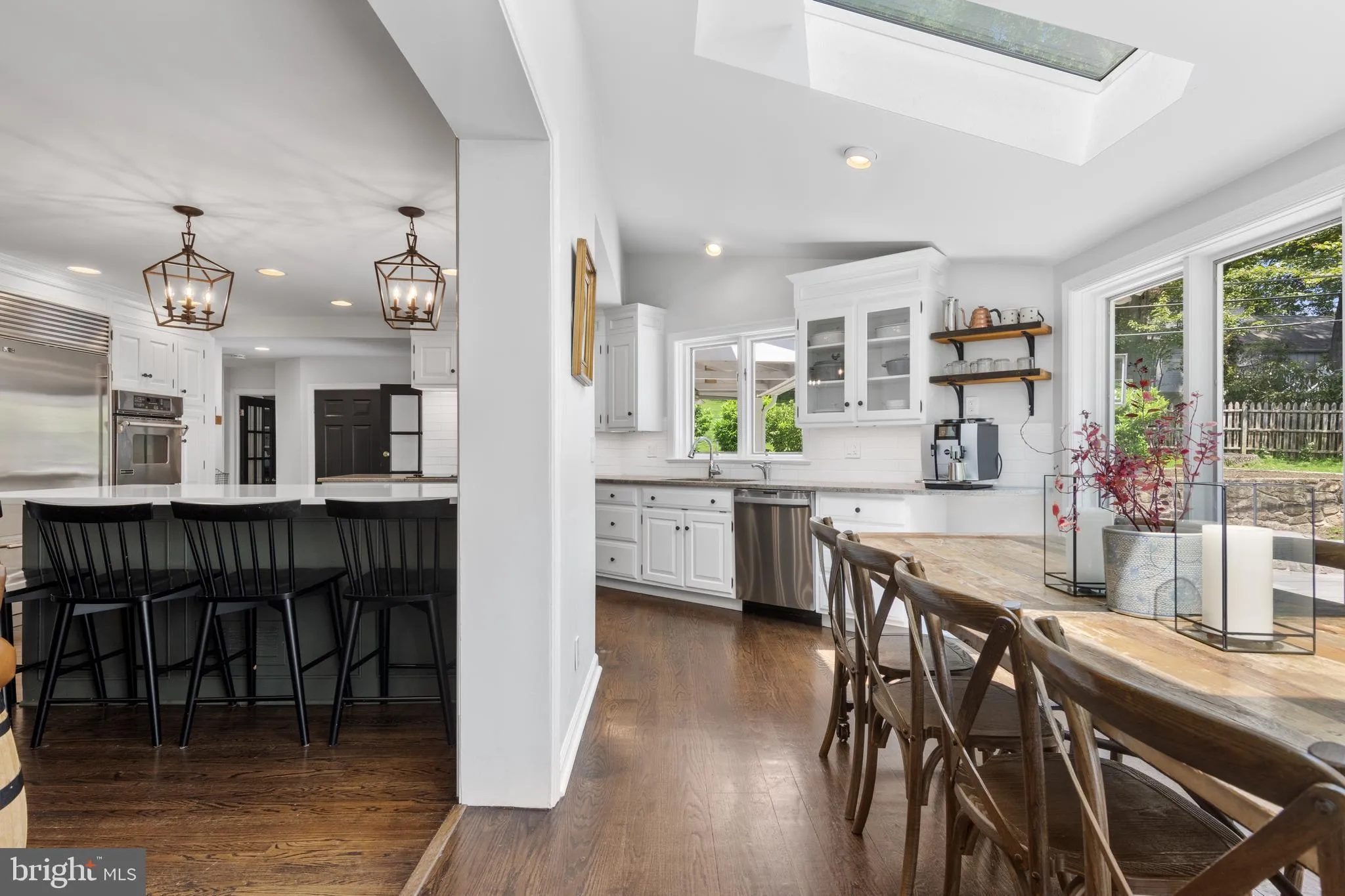 Devon, Pennsylvania 19333, United States, 5 Bedrooms Bedrooms, ,4 BathroomsBathrooms,Residential,Pending,147021