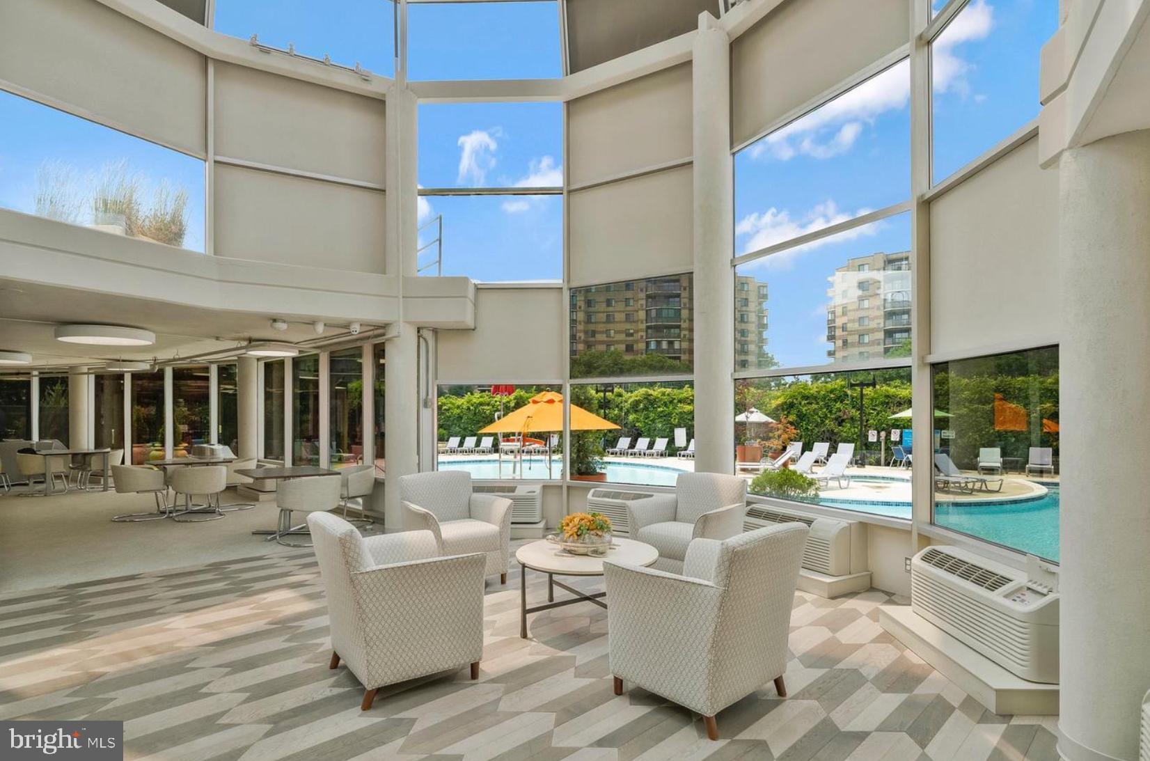 ROTONDA - Residential