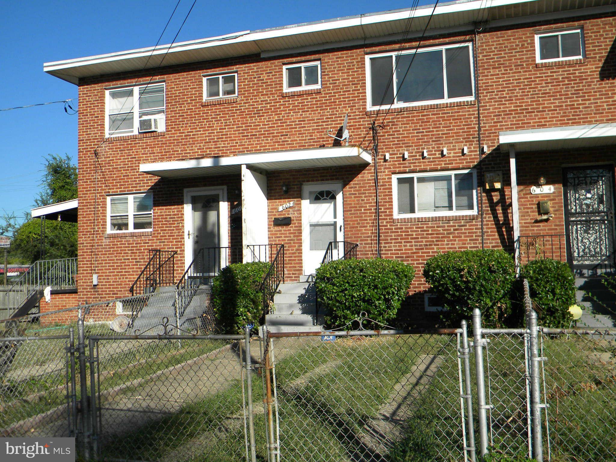 GLASSMANOR - Residential Lease