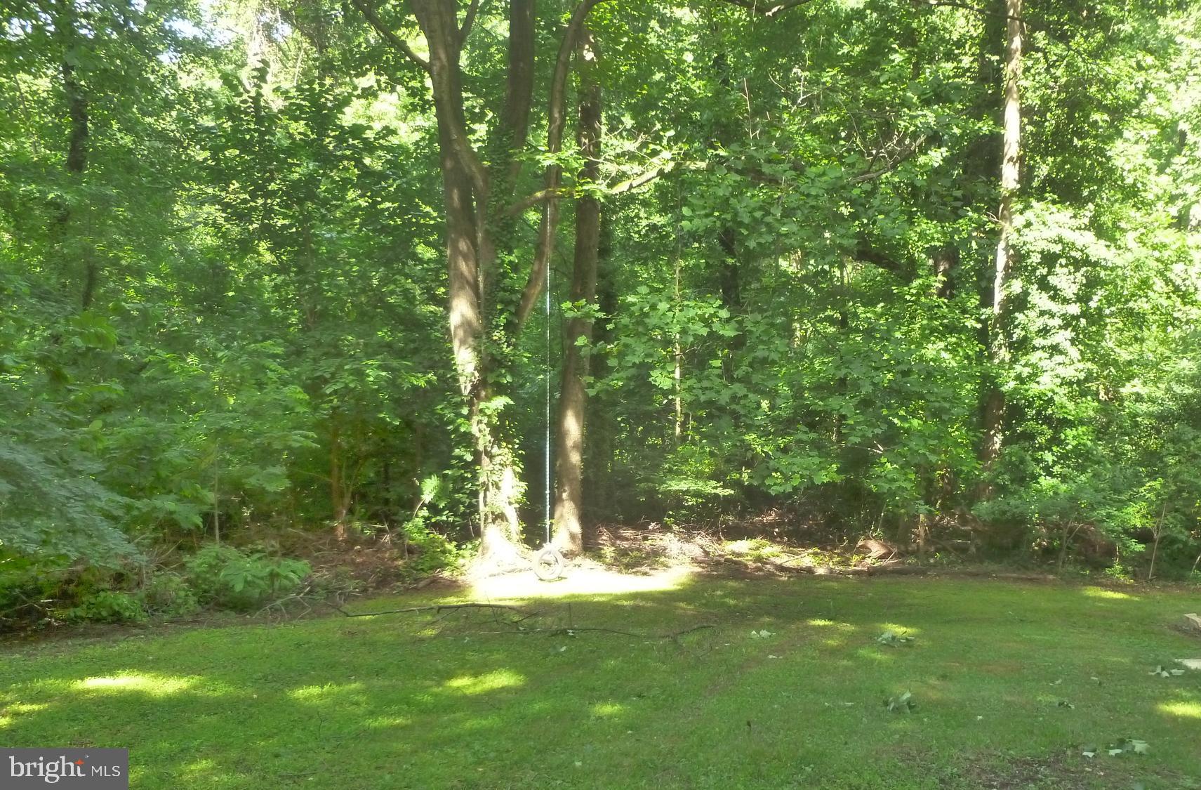 wonderful level lot close to Lusby town center and Solomons town center. This lot has public sewer and water.