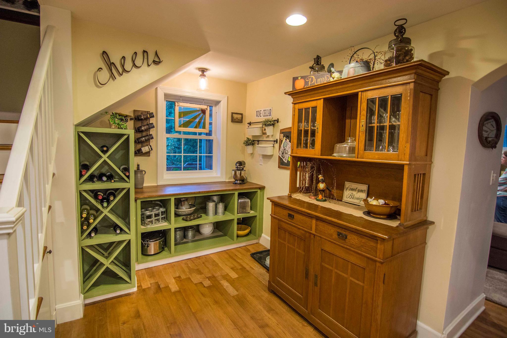 SHANGRI-LA - Residential