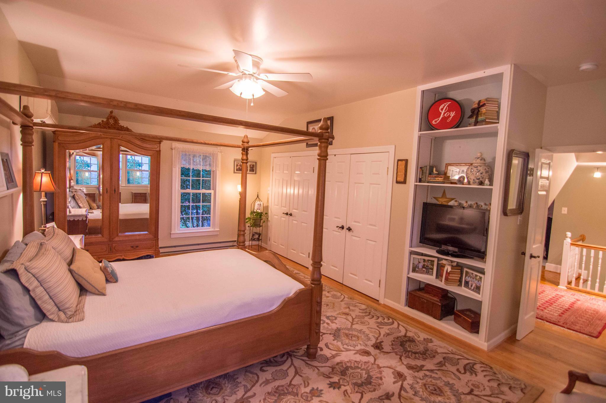 SHANGRI-LA - Residential