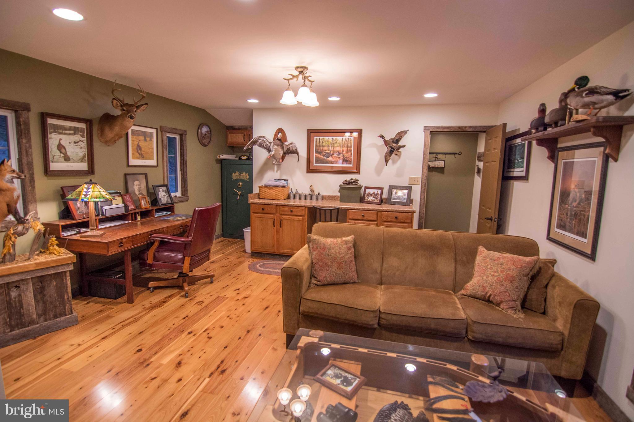 SHANGRI-LA - Residential