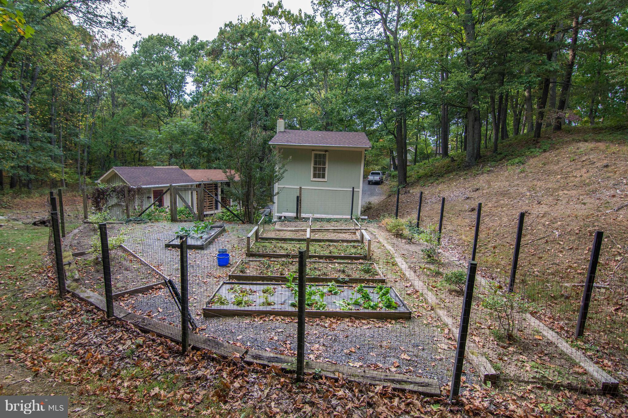 SHANGRI-LA - Residential