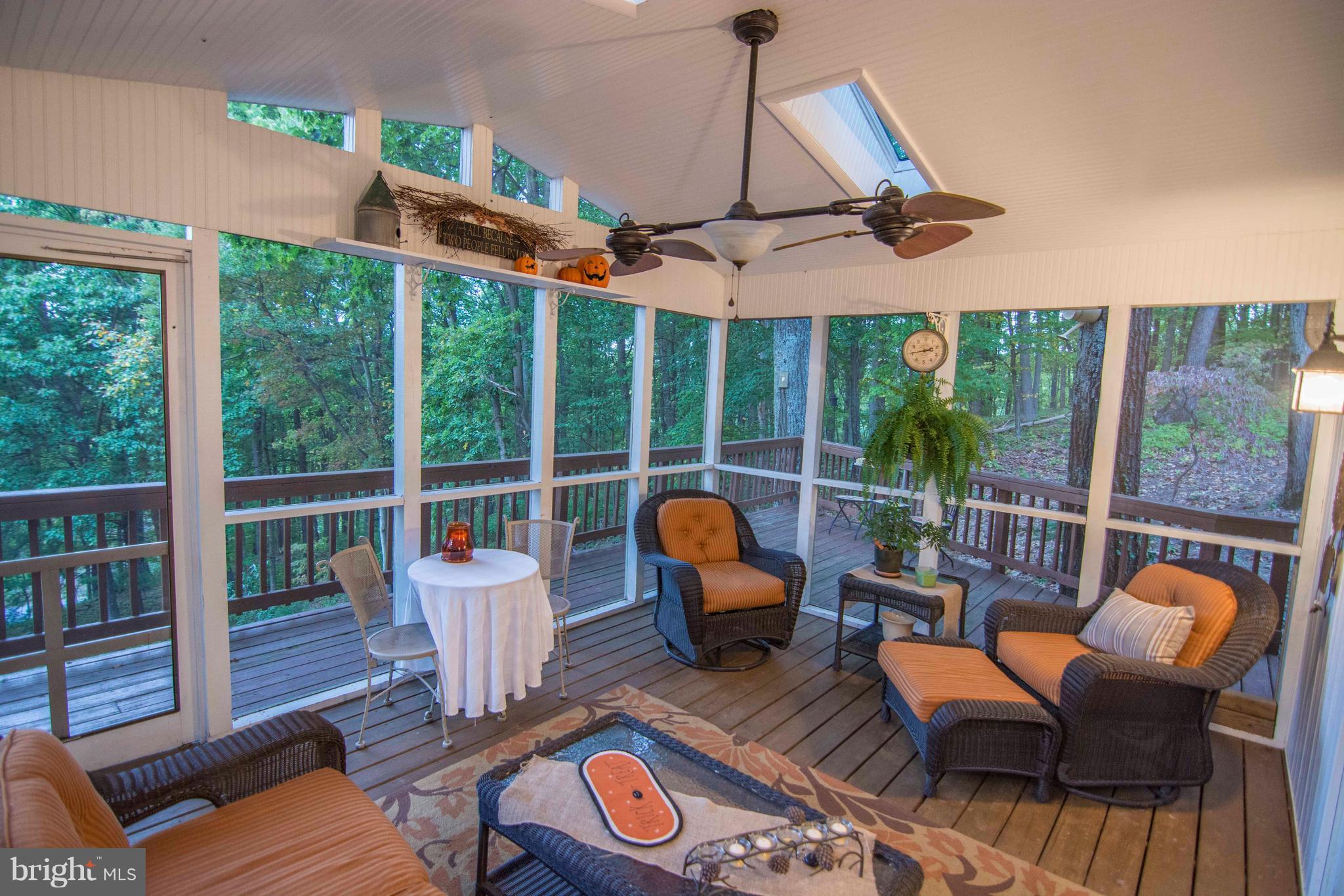 SHANGRI-LA - Residential