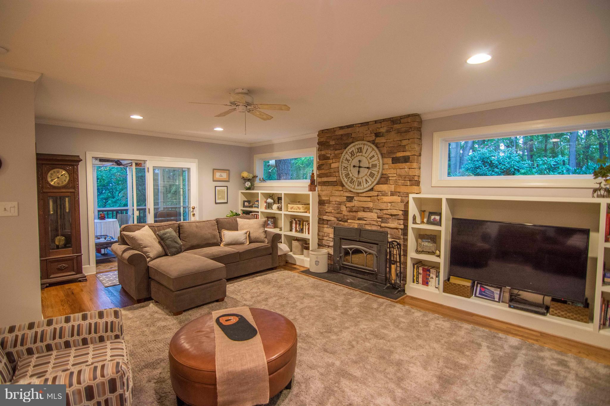 SHANGRI-LA - Residential