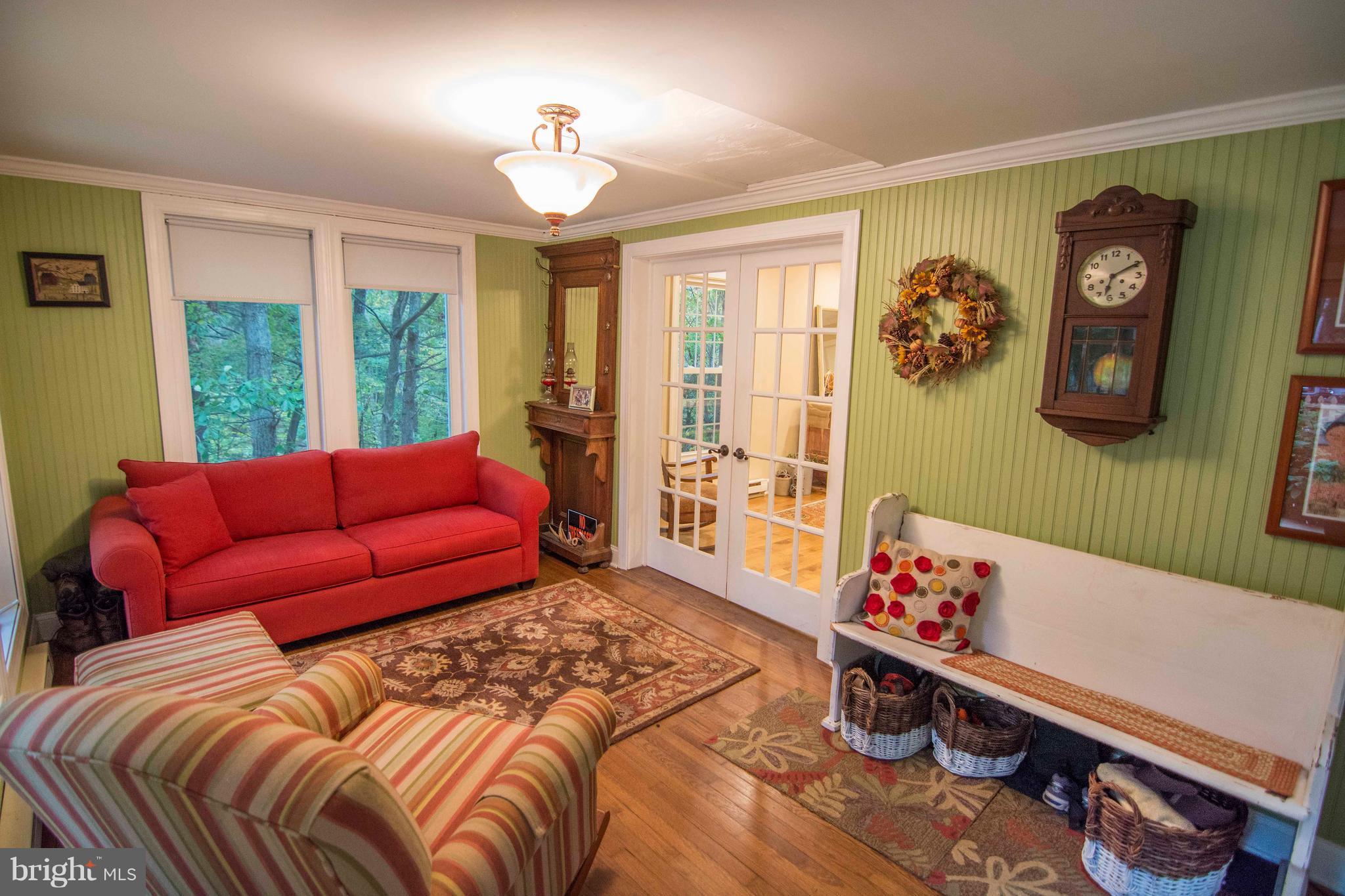 SHANGRI-LA - Residential