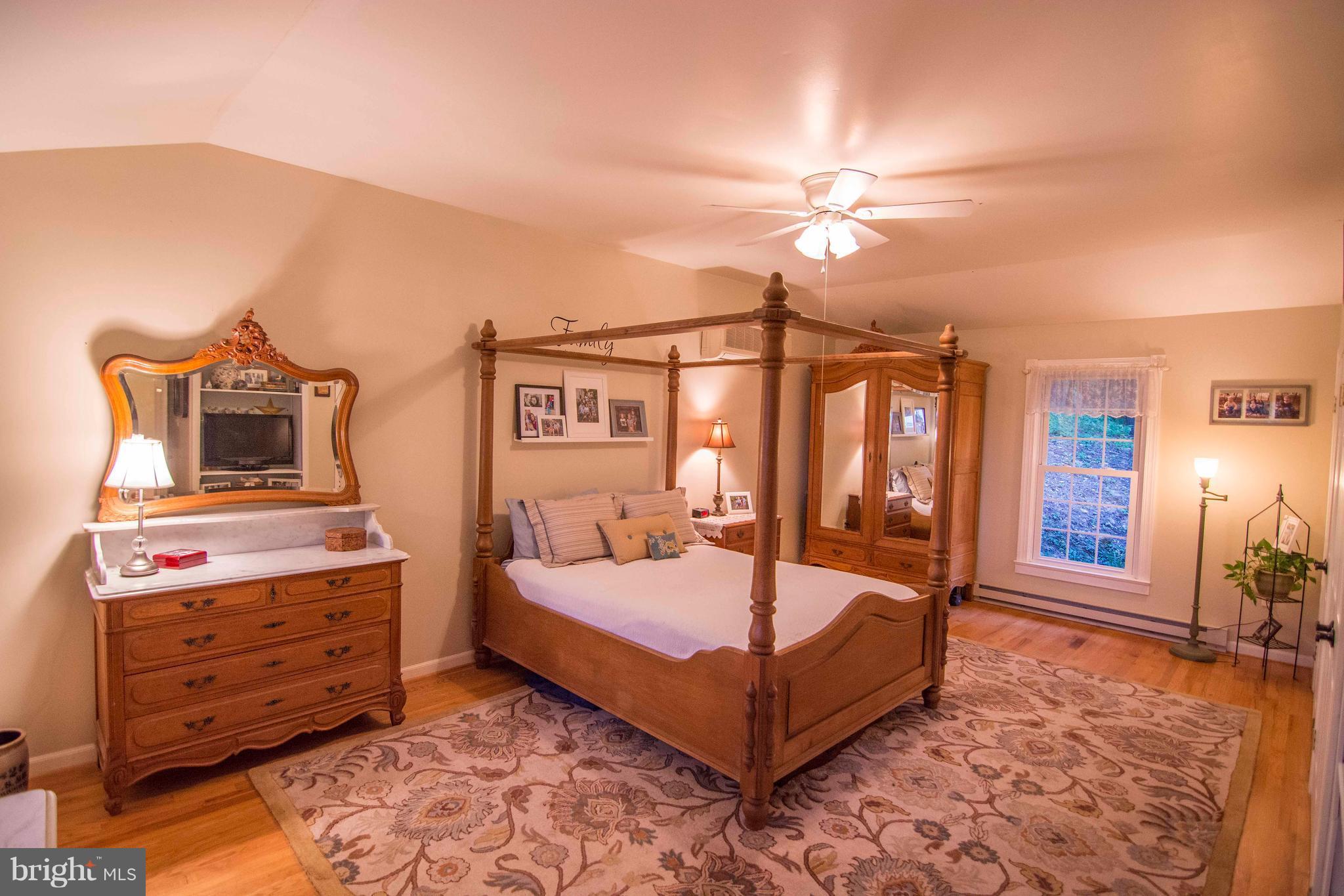 SHANGRI-LA - Residential