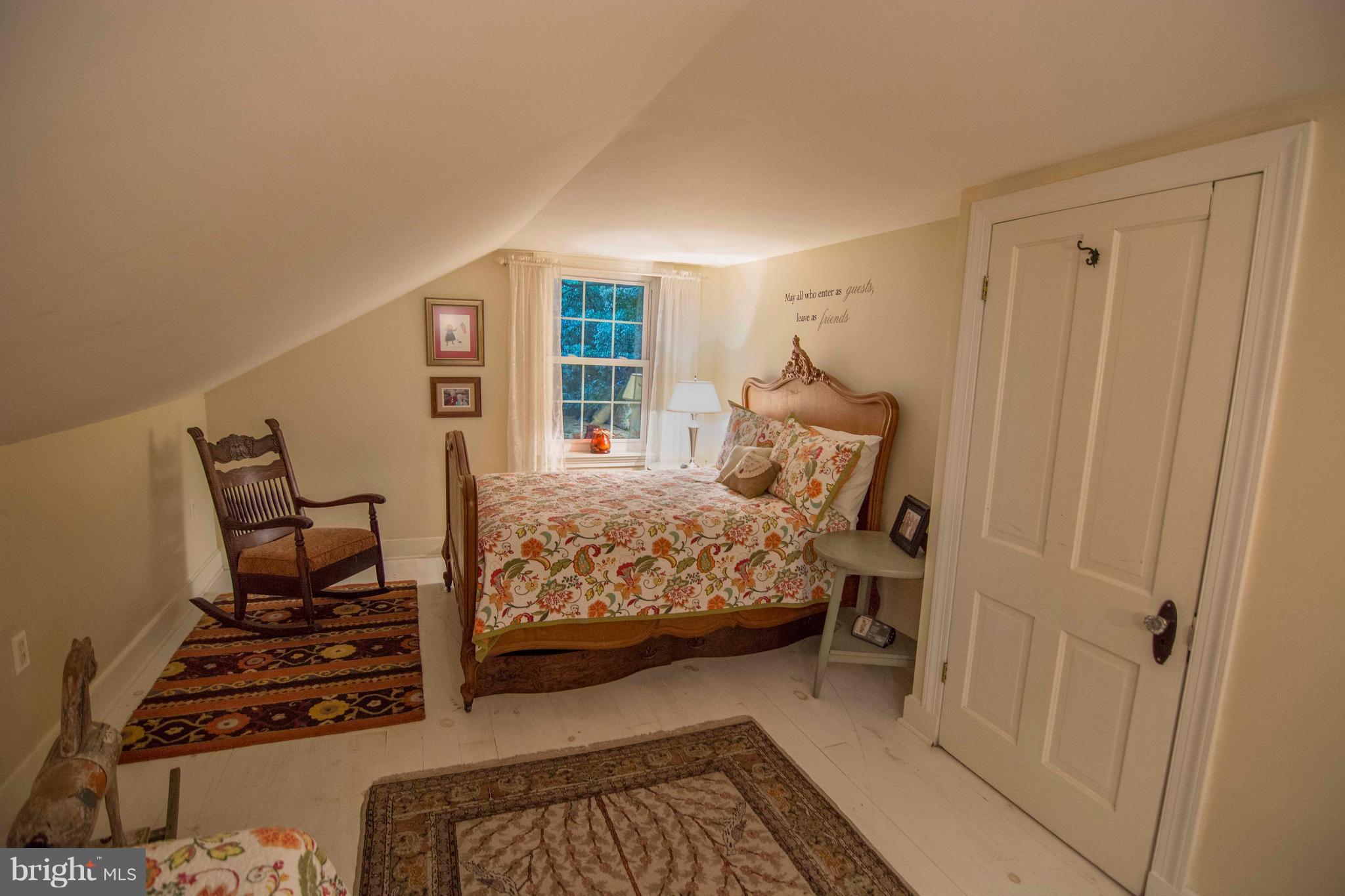 SHANGRI-LA - Residential