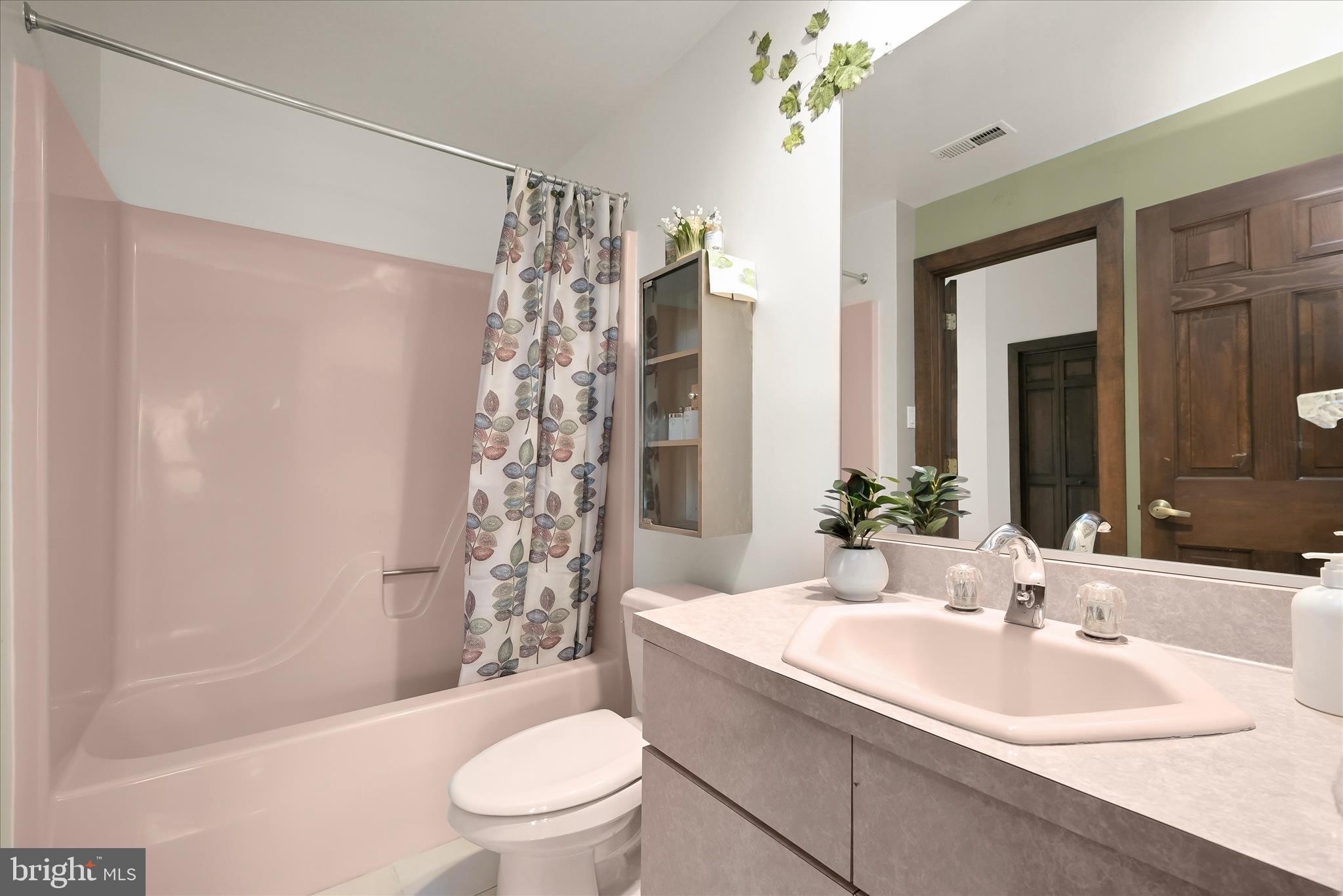 RIDGEWOOD - Residential