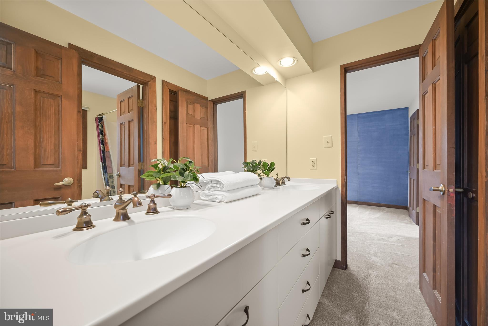 RIDGEWOOD - Residential