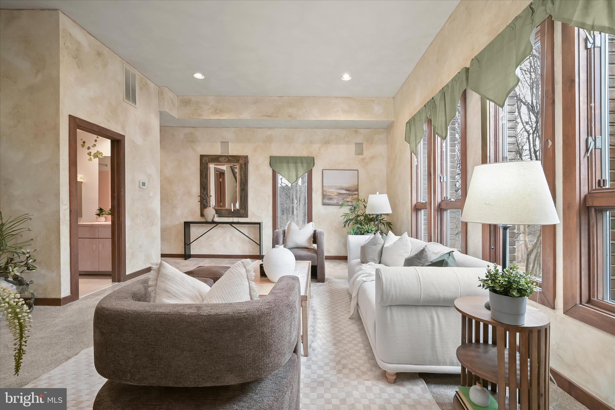 RIDGEWOOD - Residential