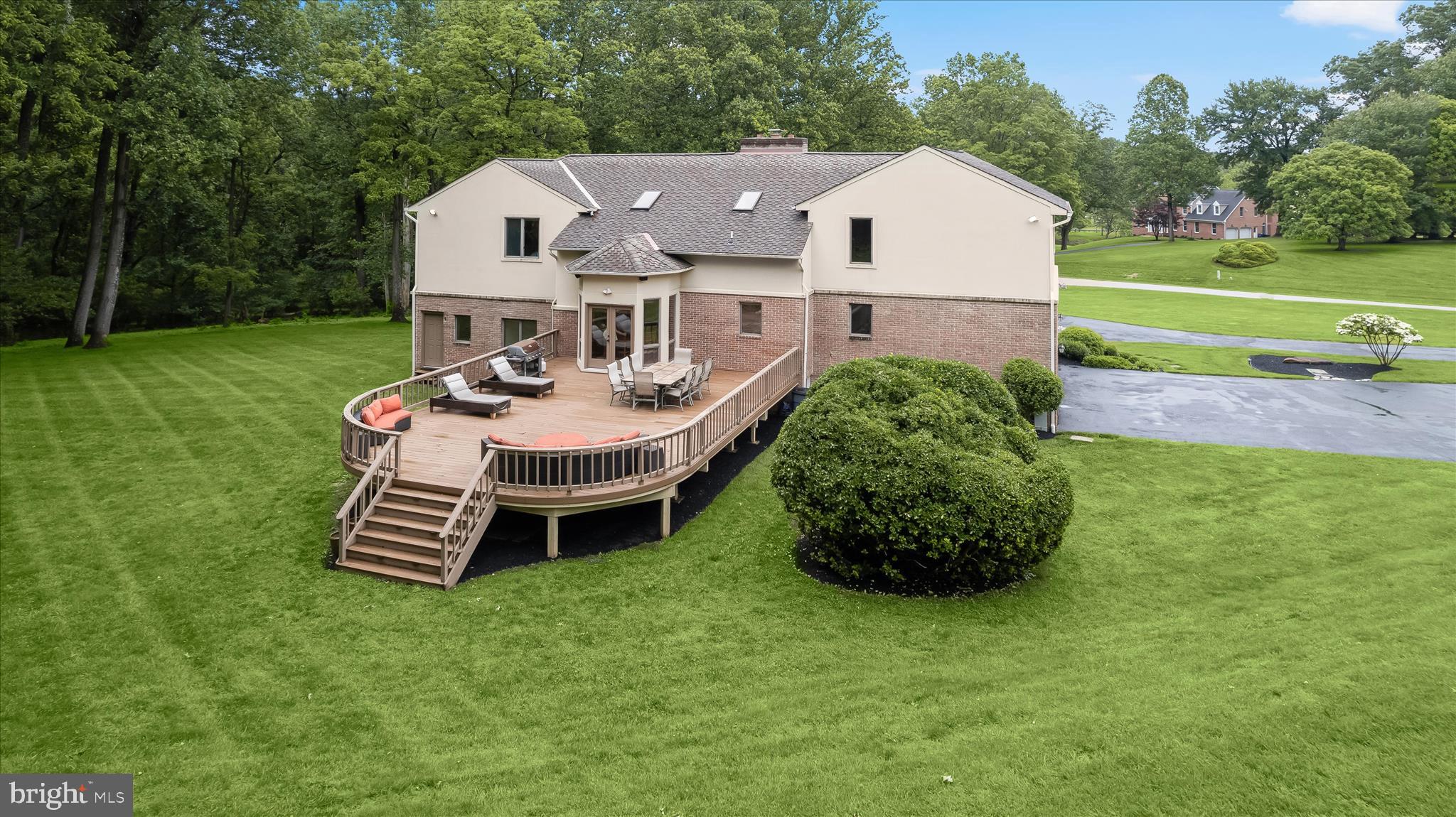 RIDGEWOOD - Residential