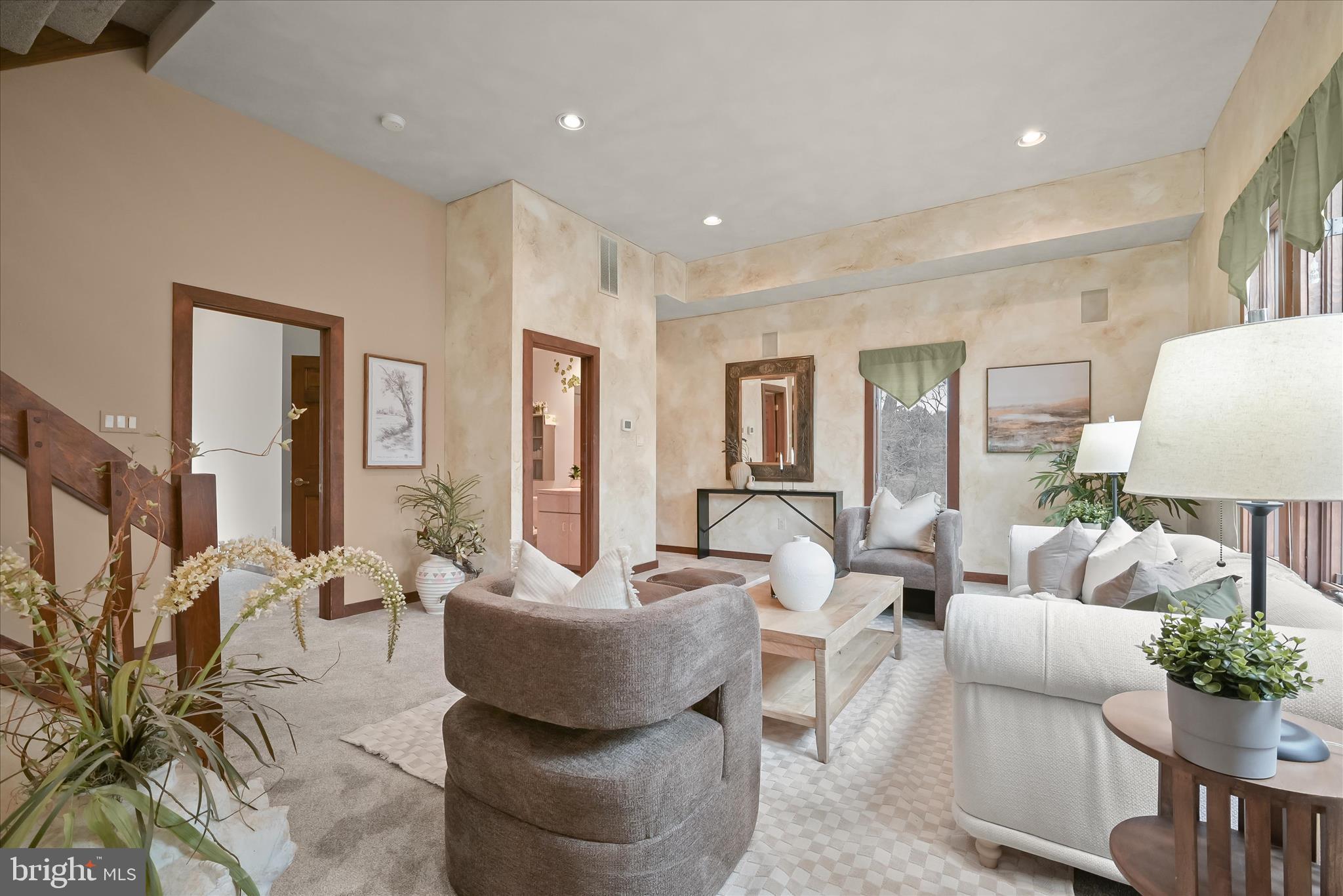 RIDGEWOOD - Residential