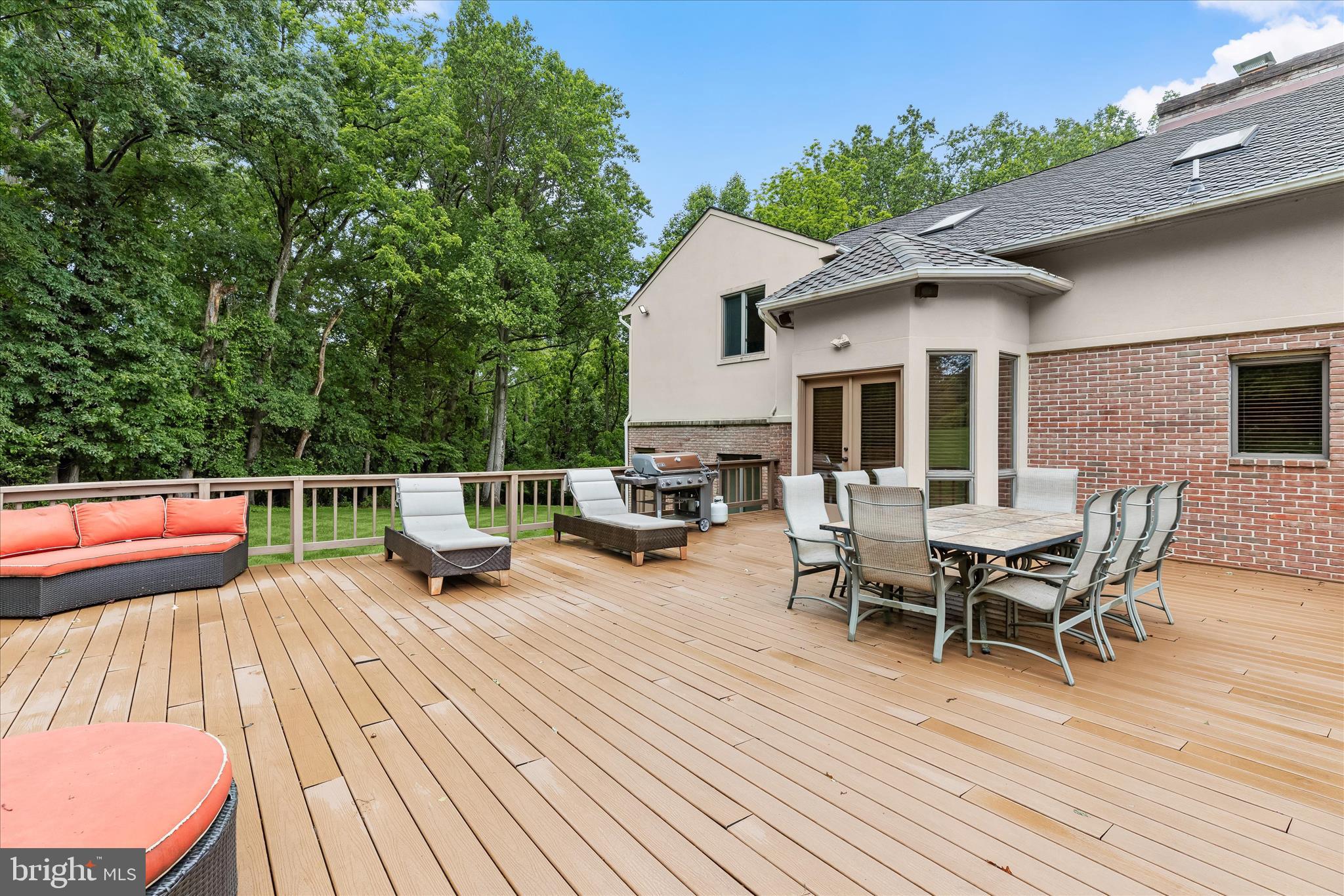 RIDGEWOOD - Residential