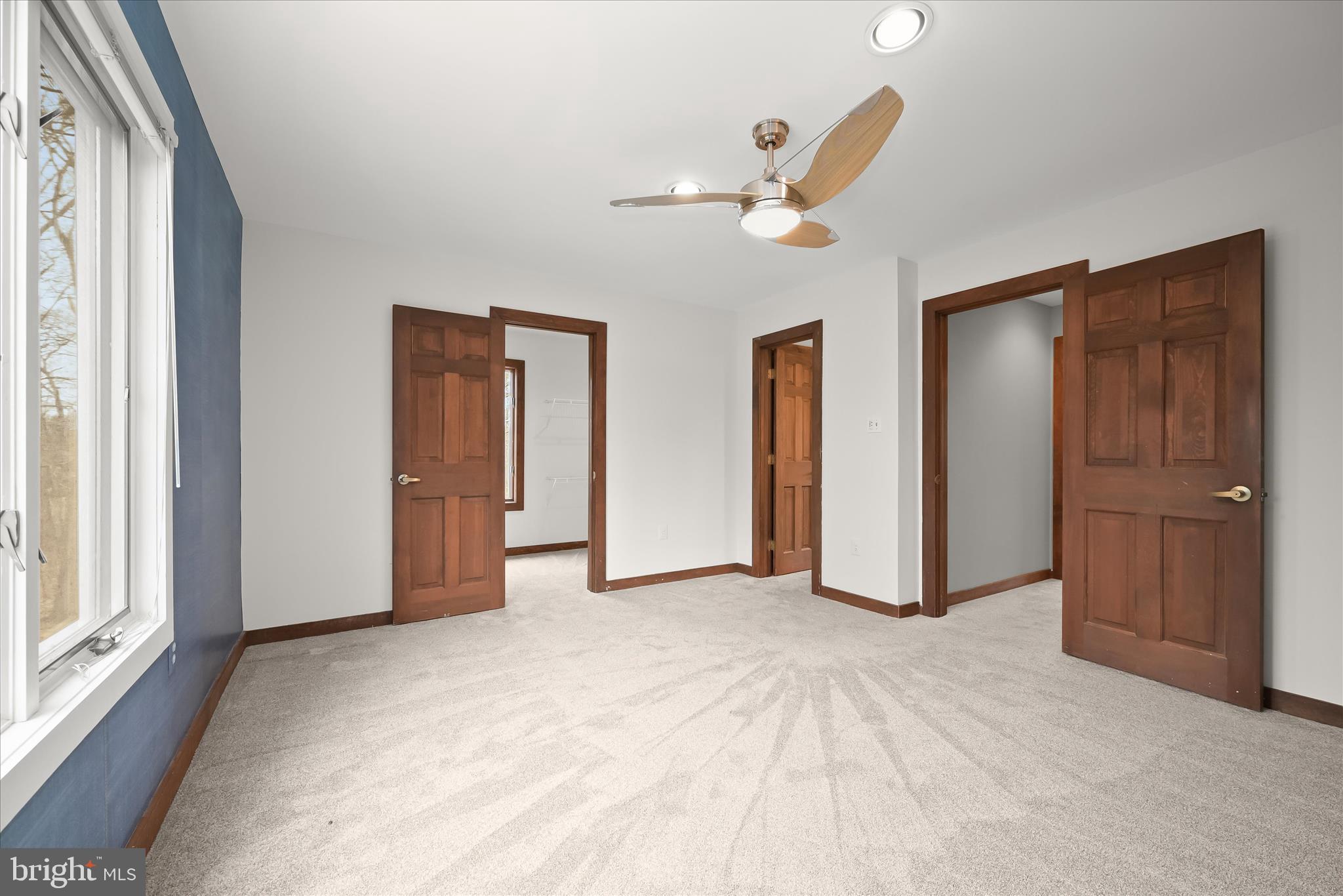 RIDGEWOOD - Residential