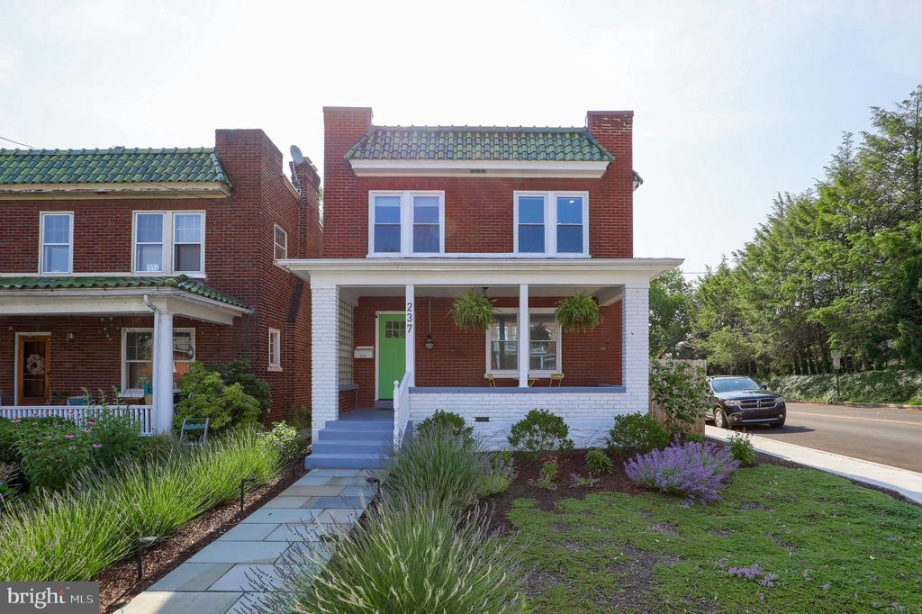 Photo of 237 S WEST END AVE, LANCASTER, PA 17603 (MLS # PALA2036398)