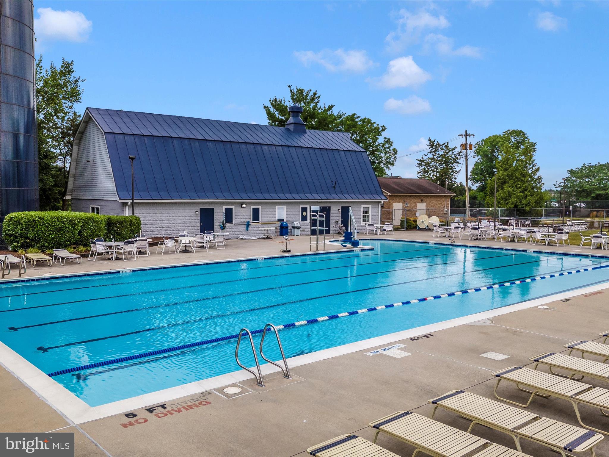 WATERSIDE - Residential