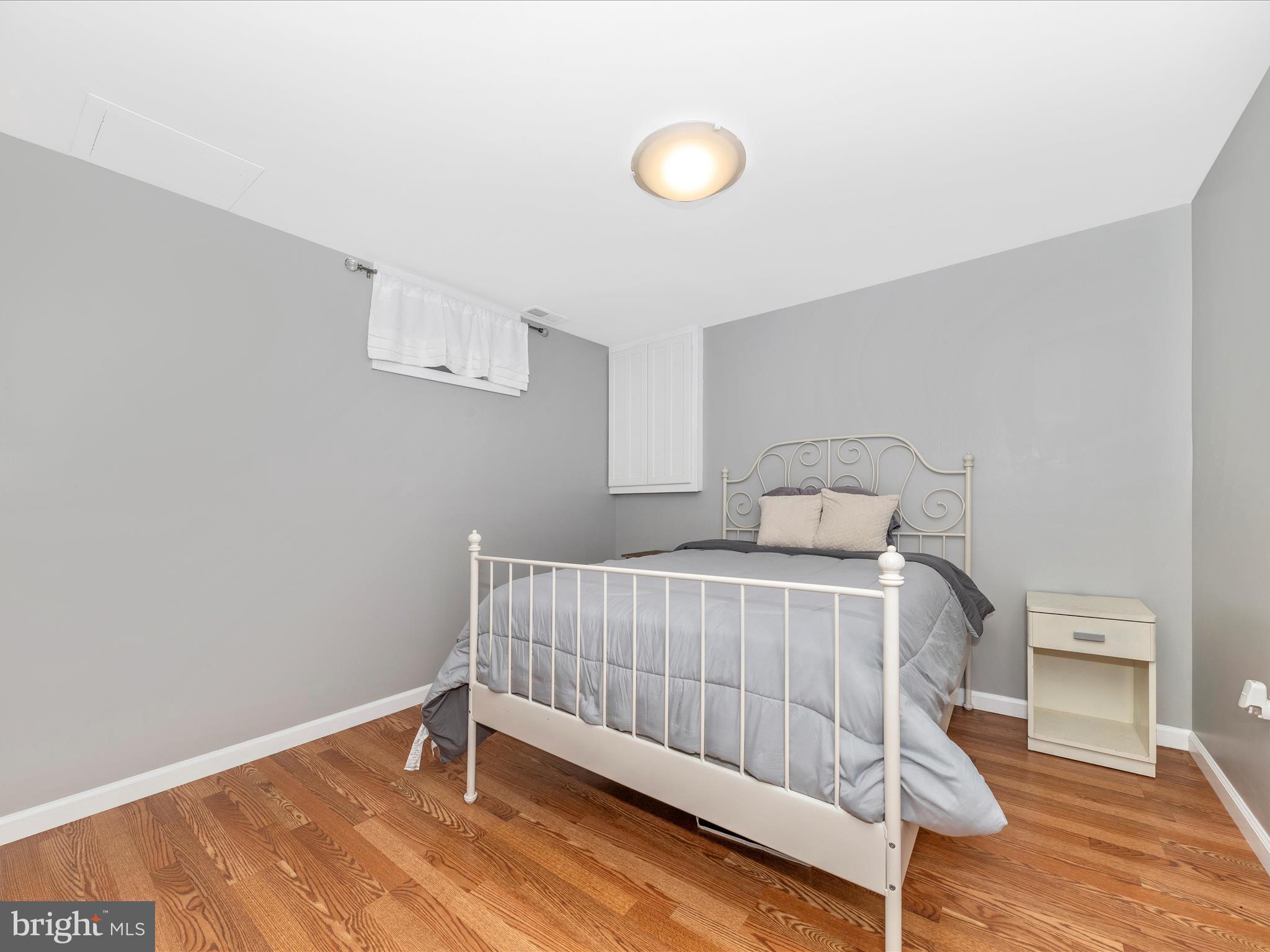 WATERSIDE - Residential