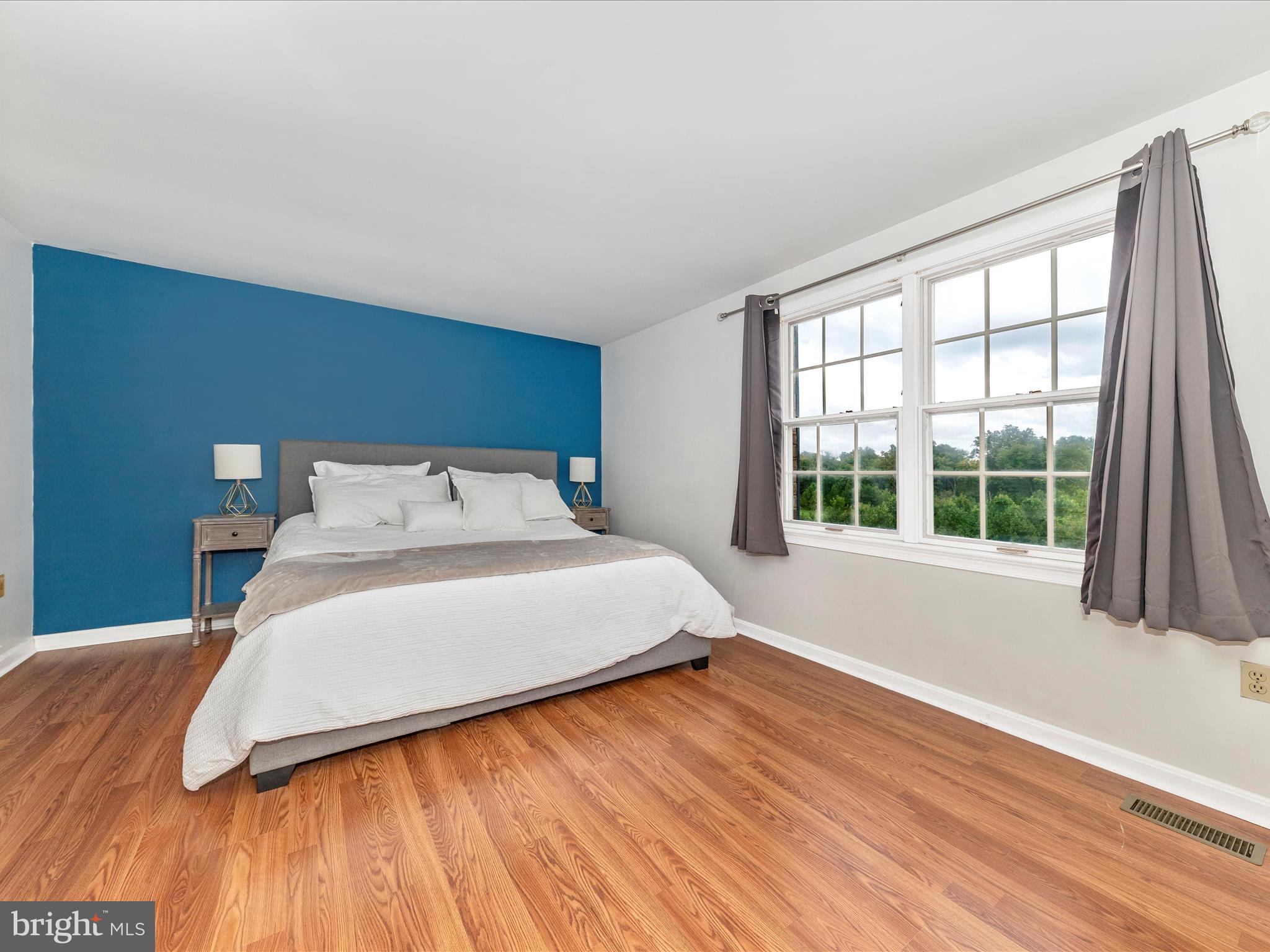 WATERSIDE - Residential