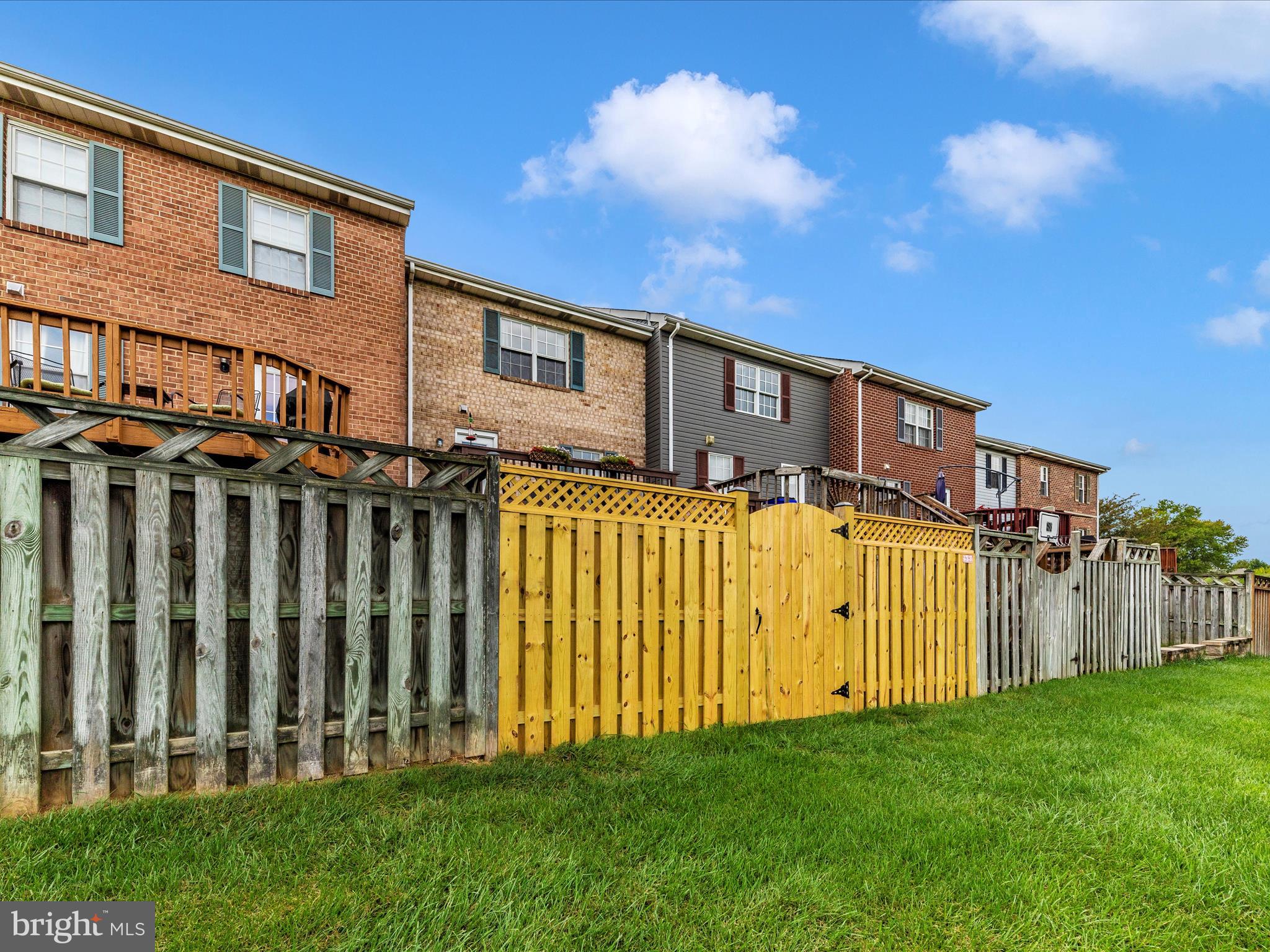 WATERSIDE - Residential