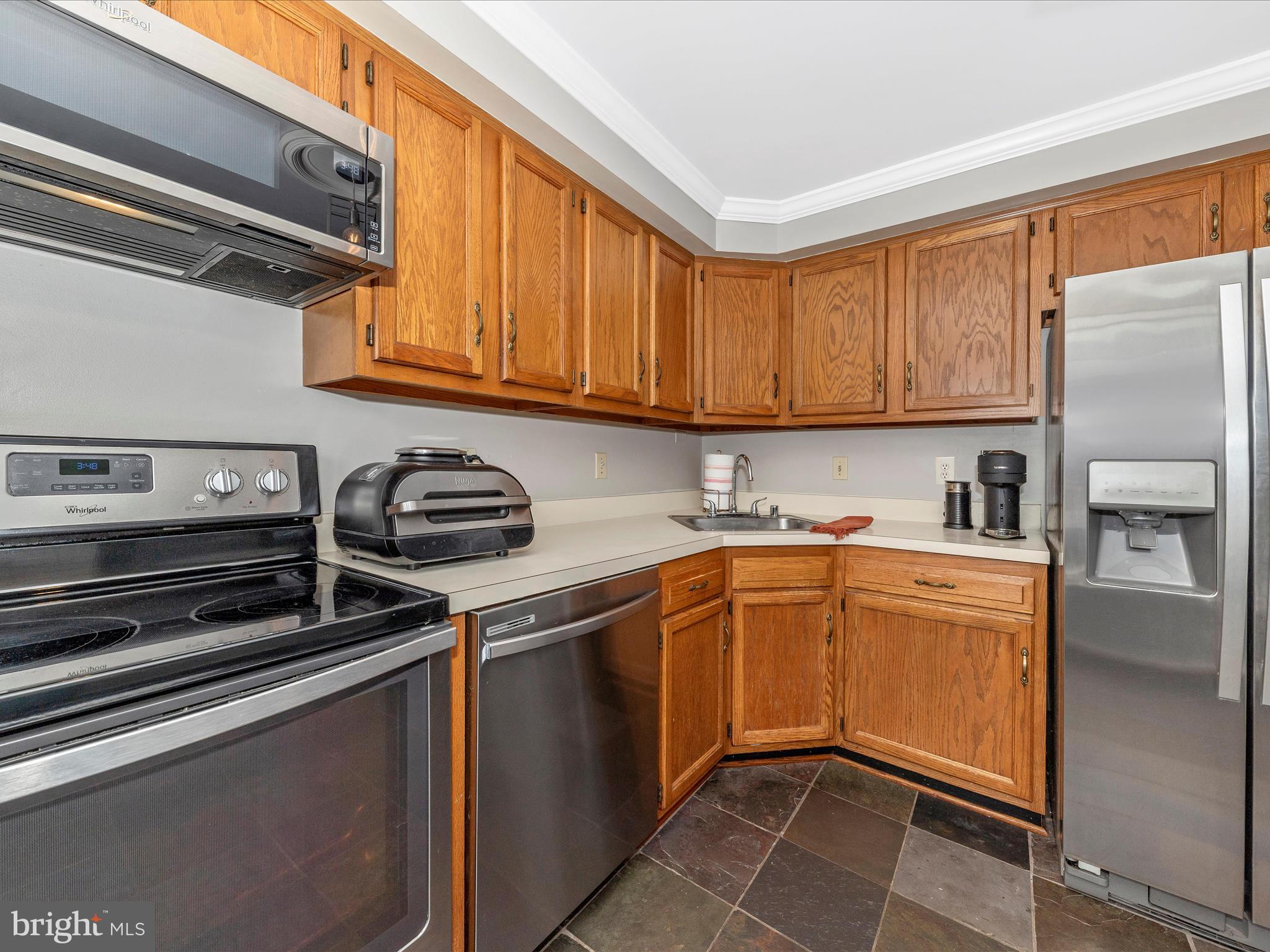 WATERSIDE - Residential