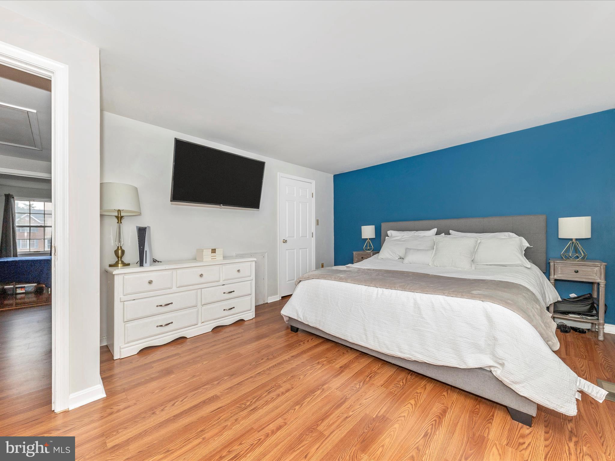 WATERSIDE - Residential