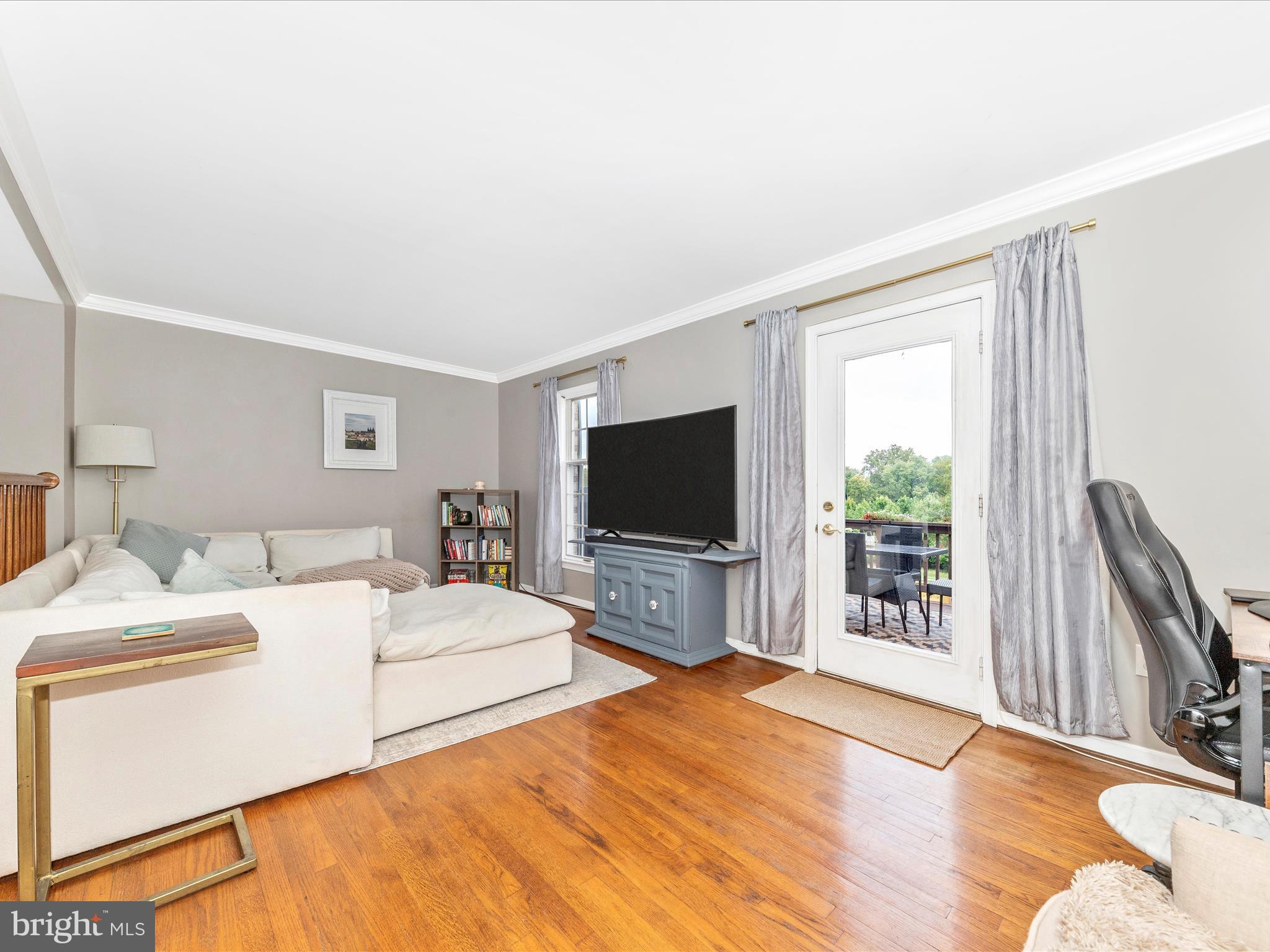 WATERSIDE - Residential