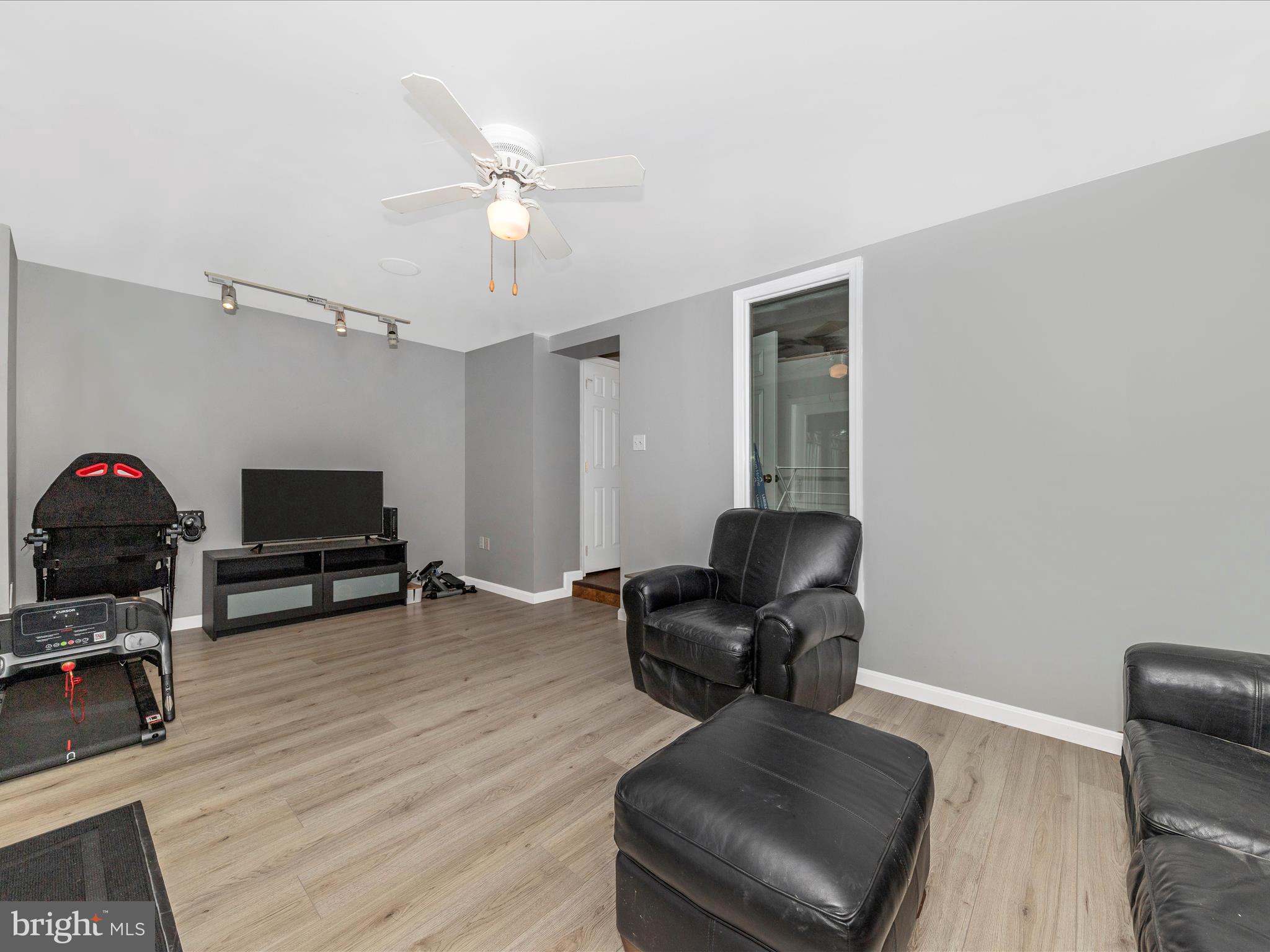 WATERSIDE - Residential