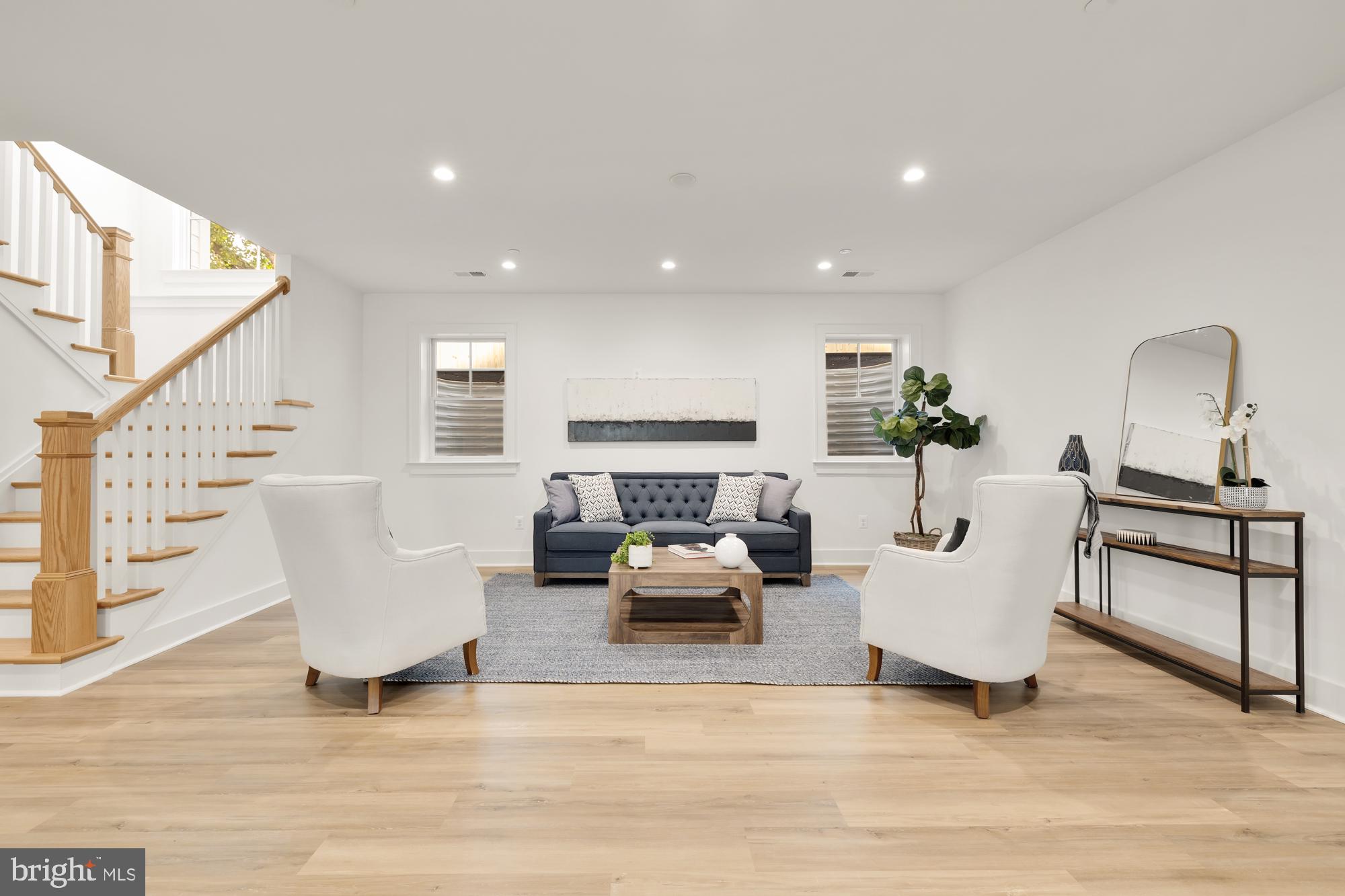 KENSINGTON ESTATES - Residential