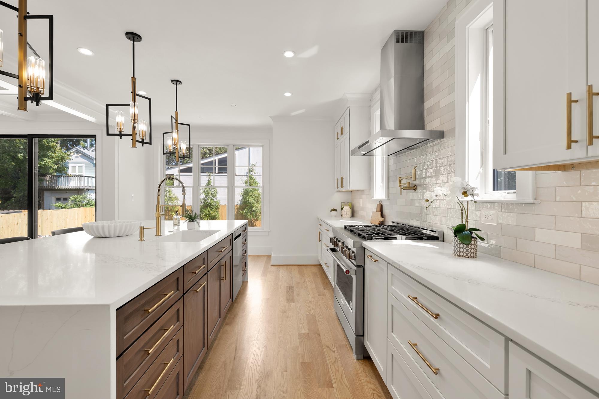 KENSINGTON ESTATES - Residential