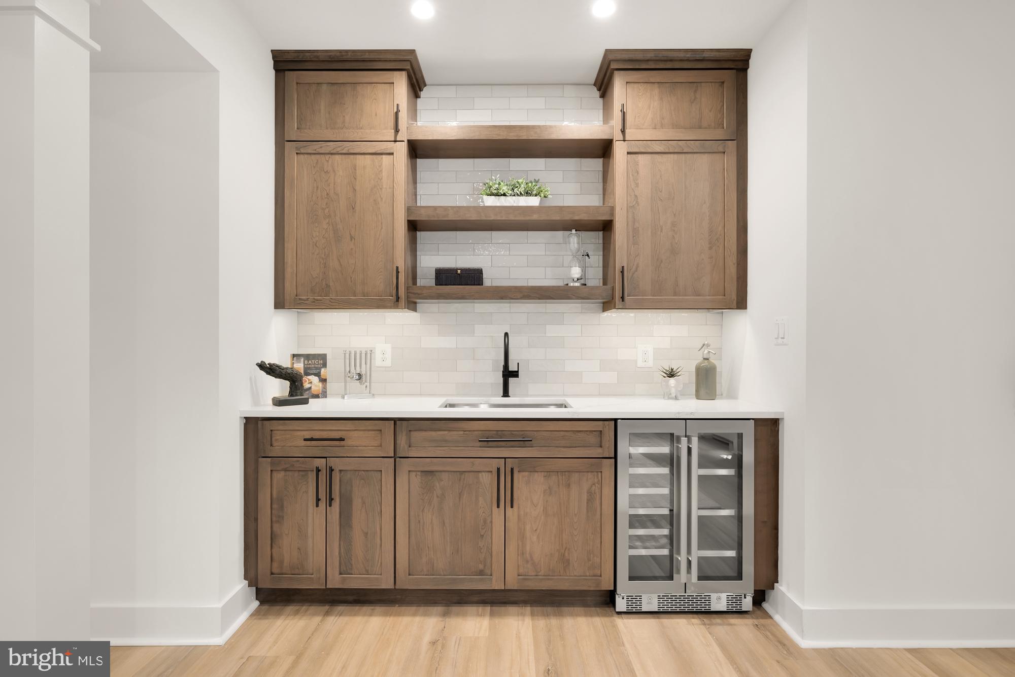 KENSINGTON ESTATES - Residential