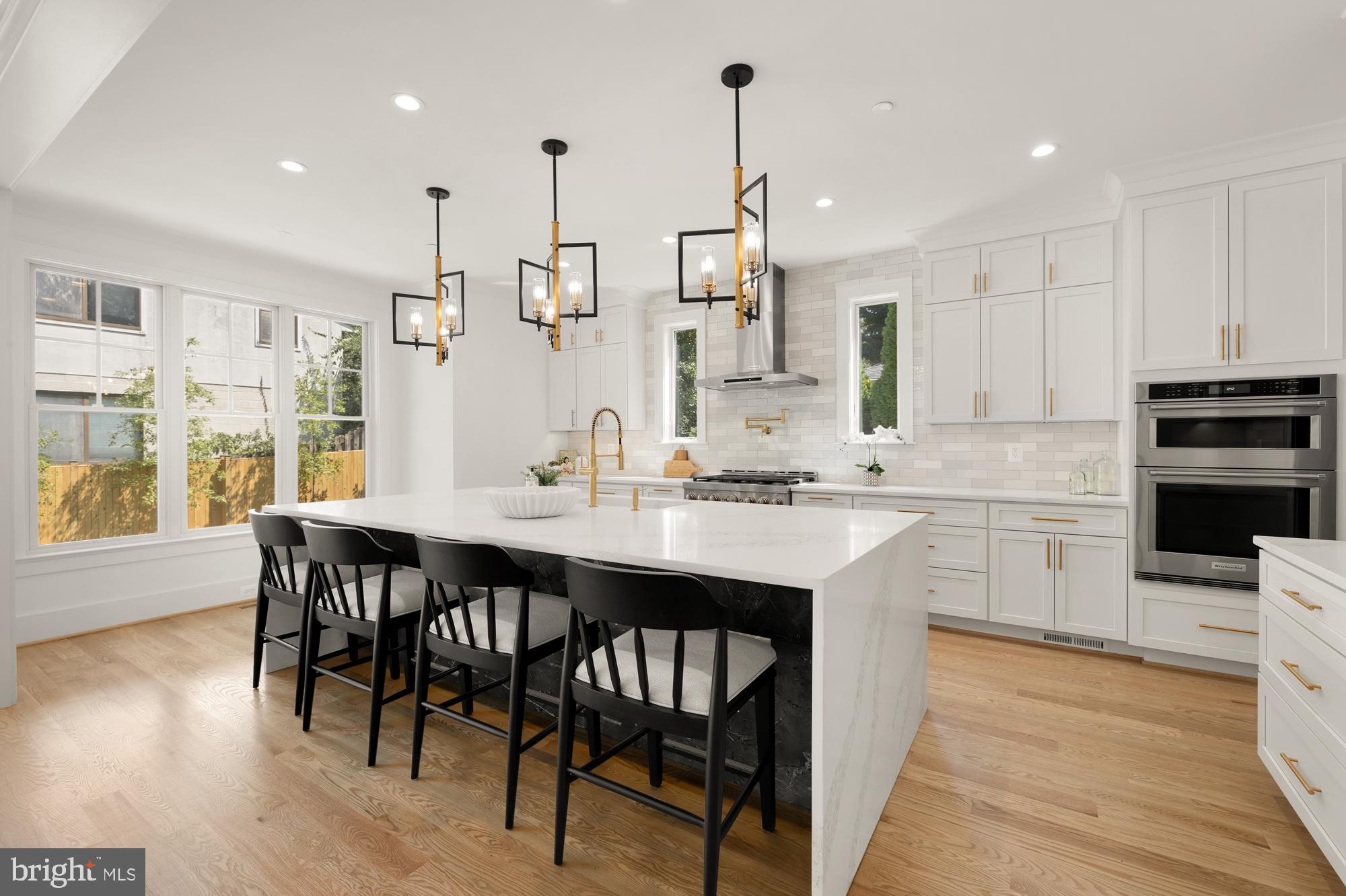 KENSINGTON ESTATES - Residential