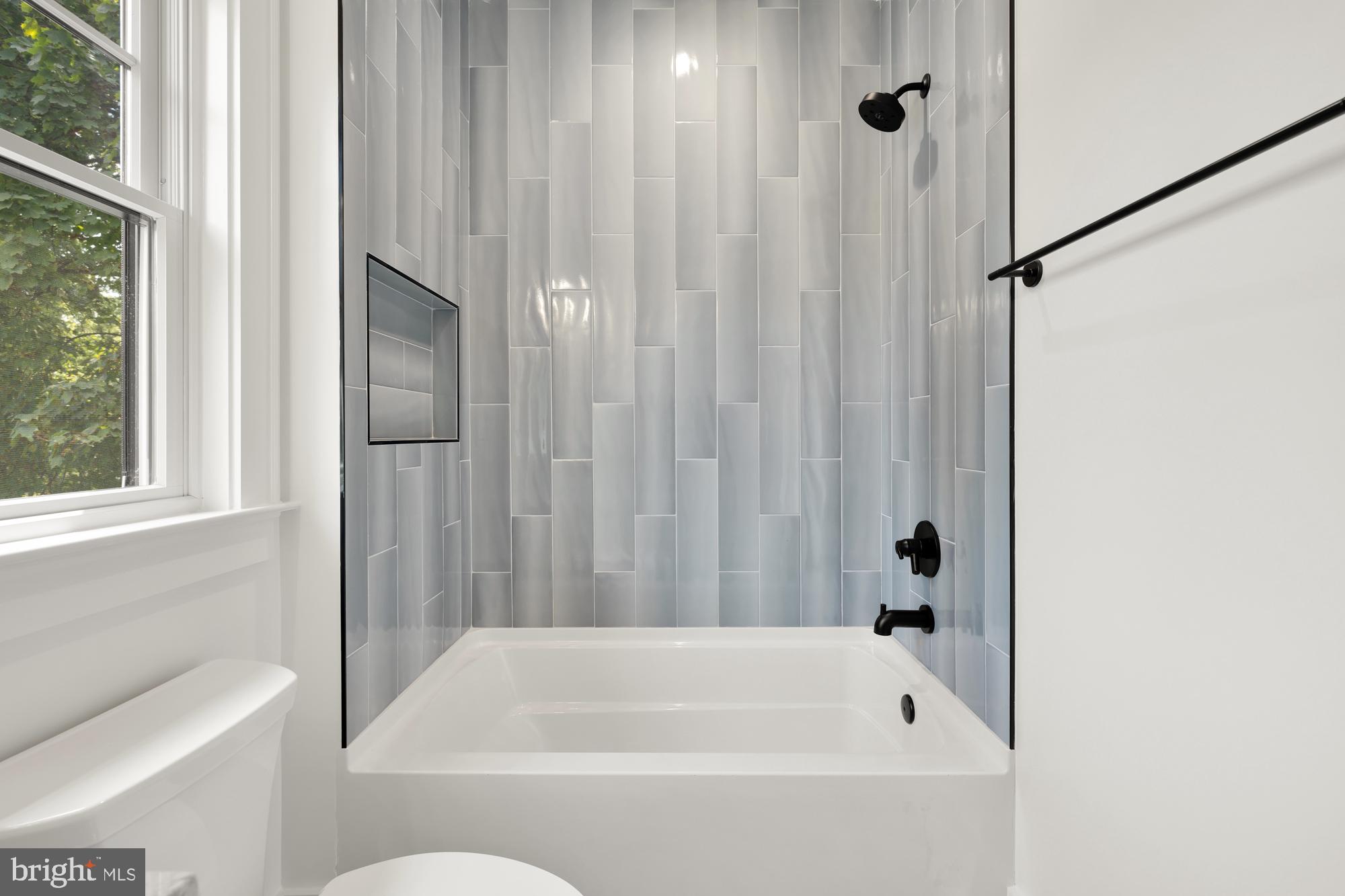 KENSINGTON ESTATES - Residential