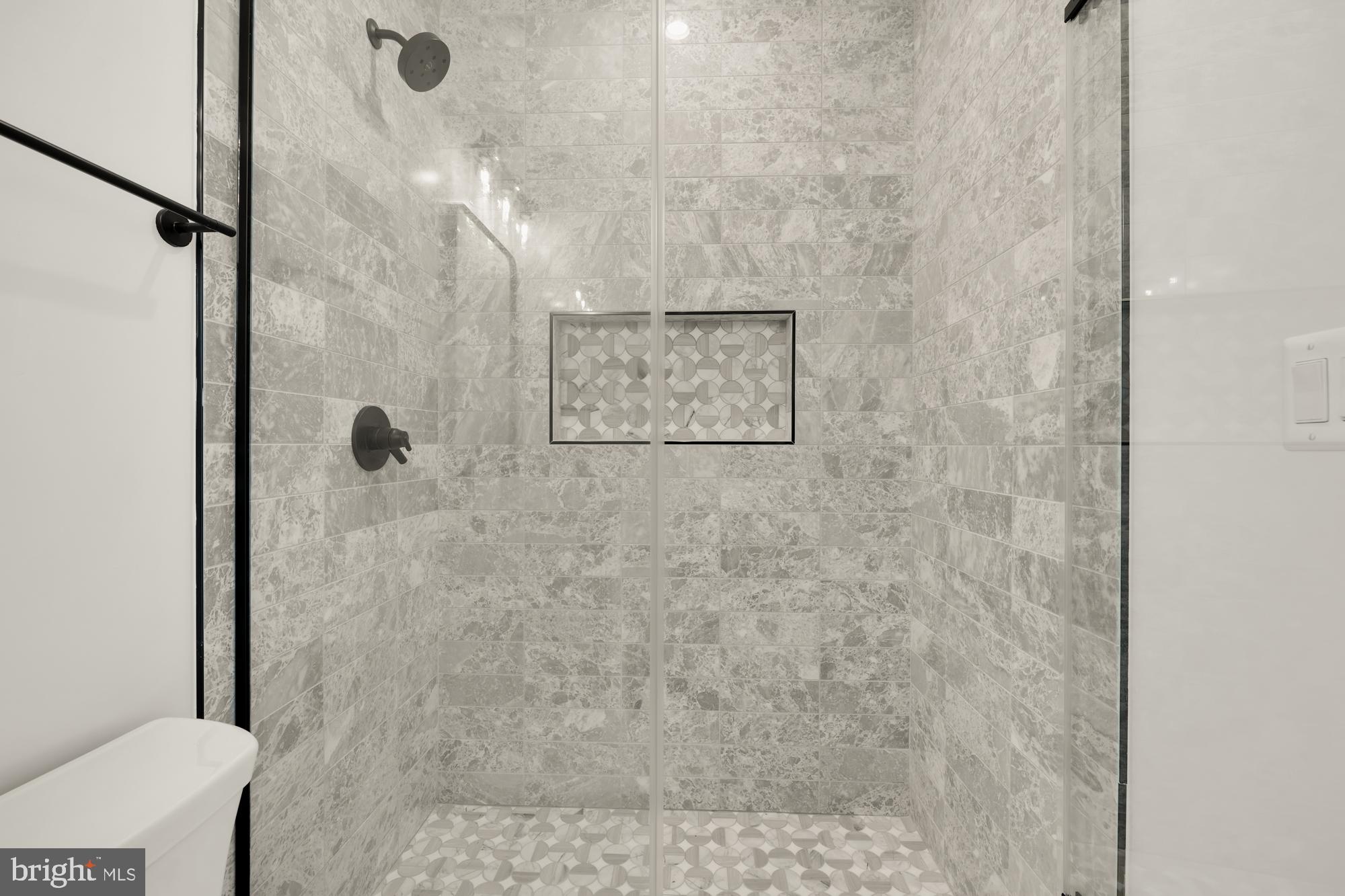 KENSINGTON ESTATES - Residential