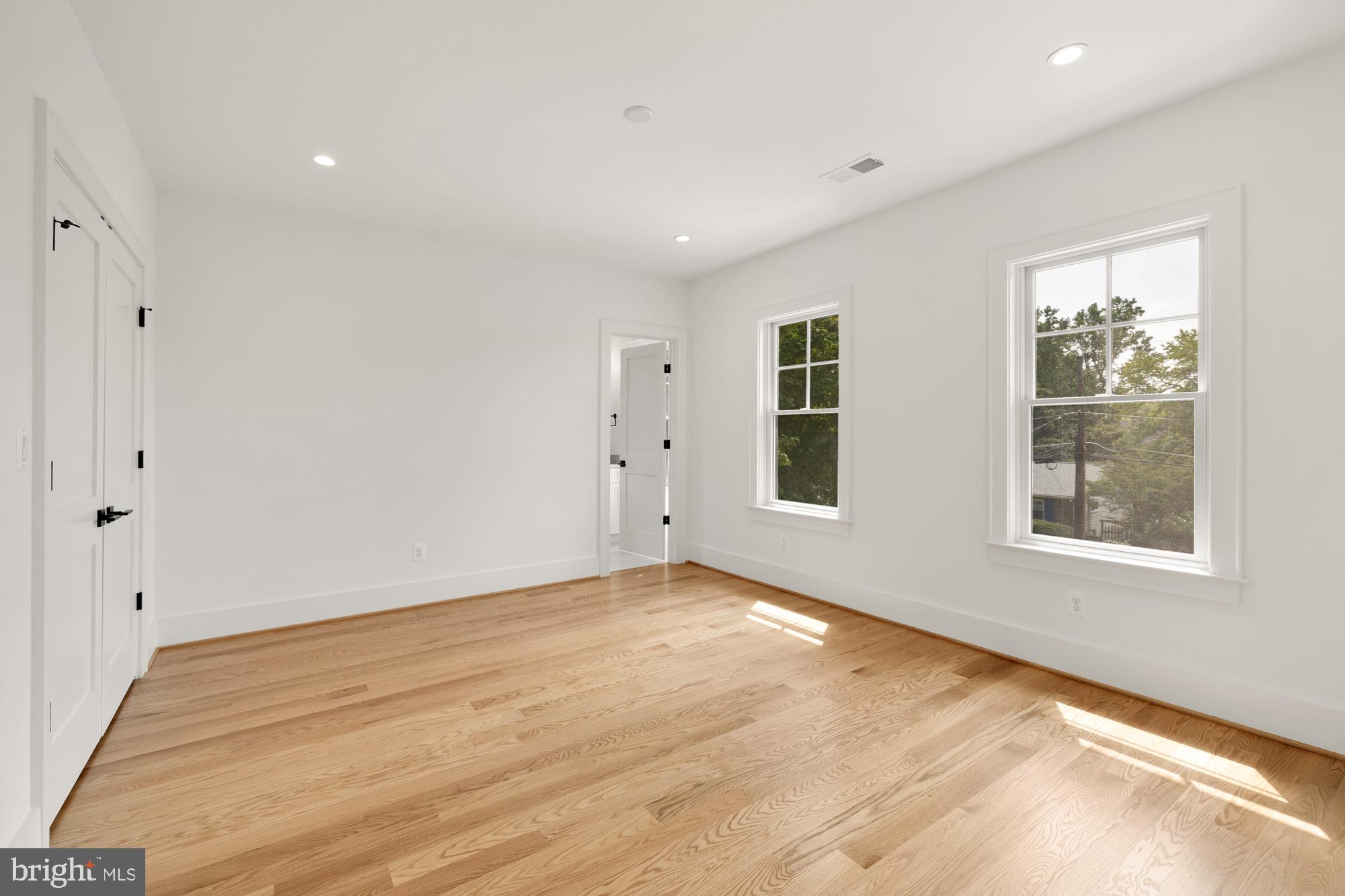 KENSINGTON ESTATES - Residential