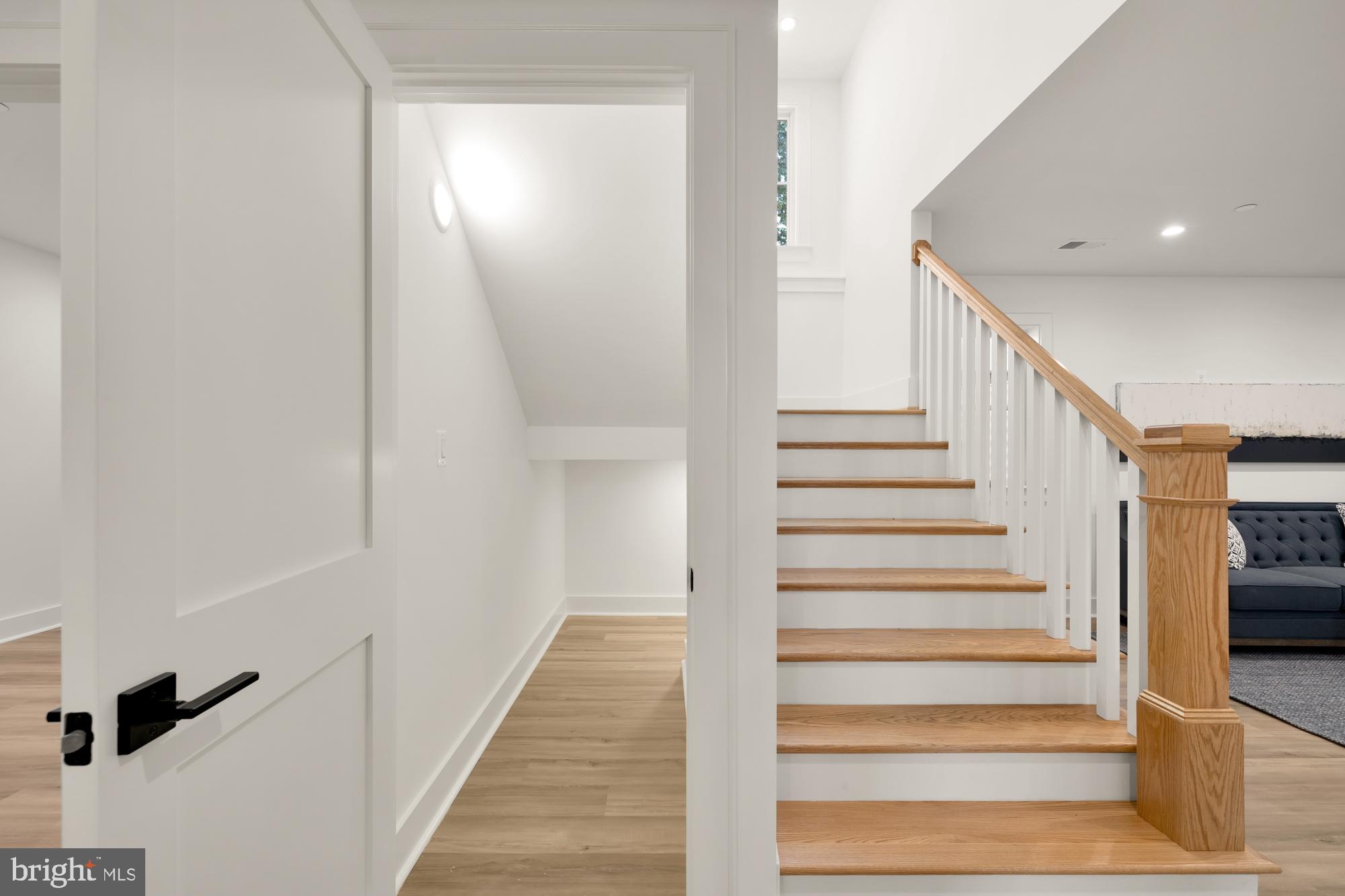 KENSINGTON ESTATES - Residential