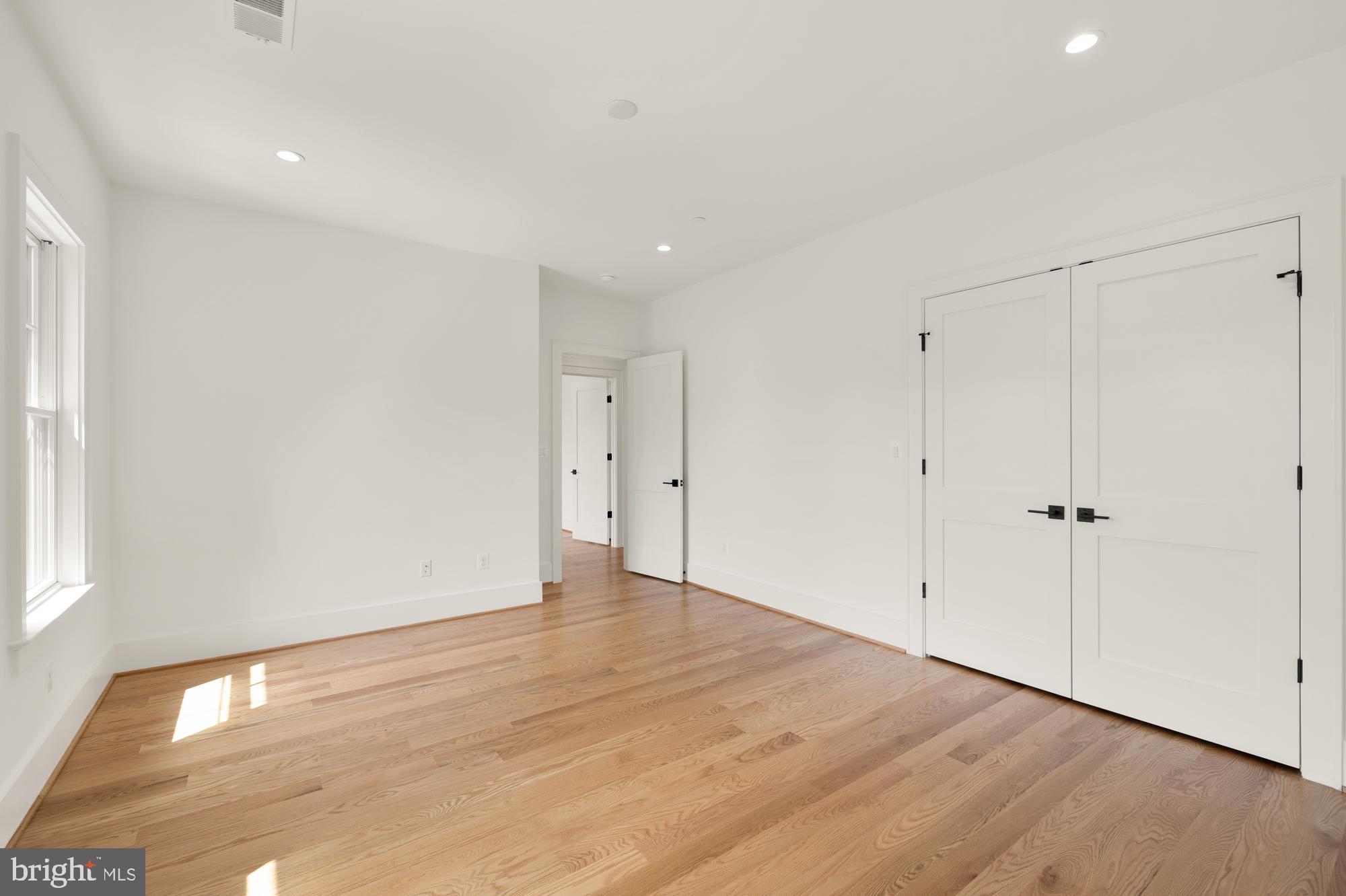 KENSINGTON ESTATES - Residential