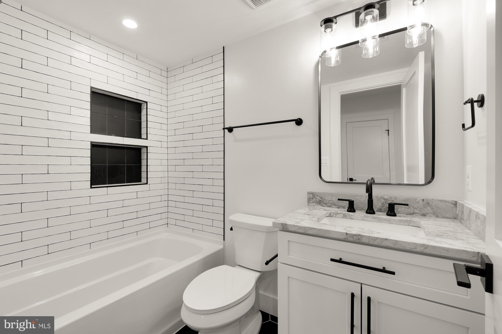 KENSINGTON ESTATES - Residential