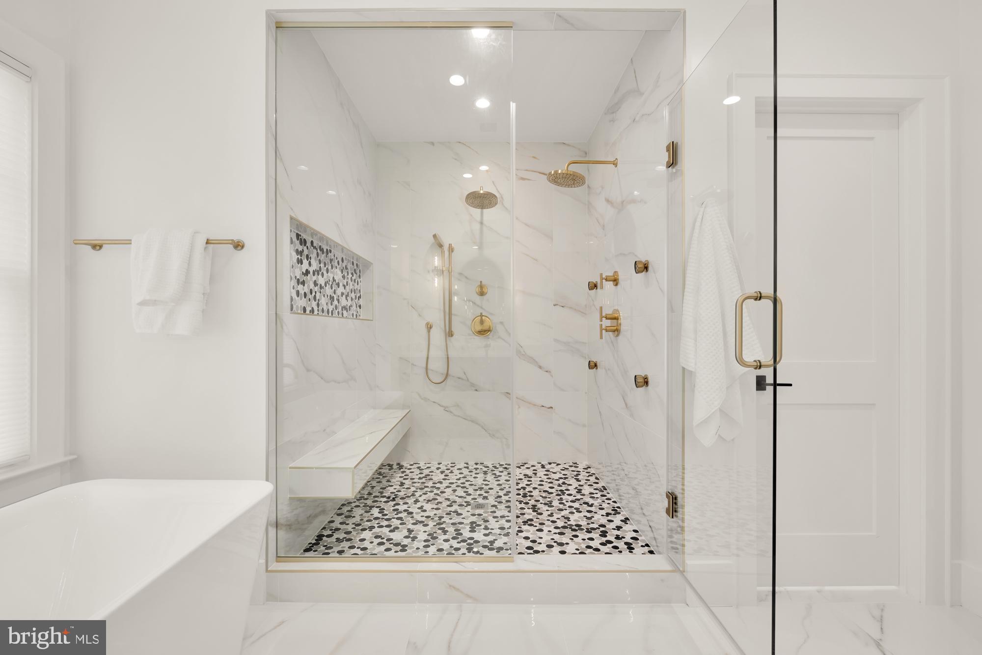 KENSINGTON ESTATES - Residential