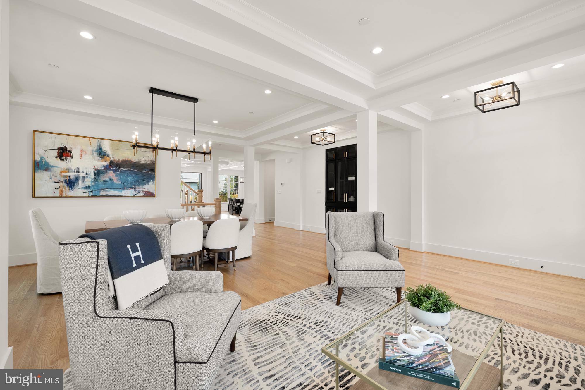 KENSINGTON ESTATES - Residential