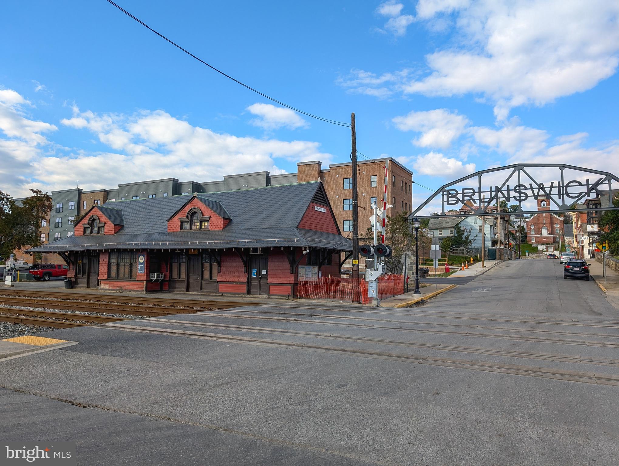DOWNTOWN BRUNSWICK - Residential