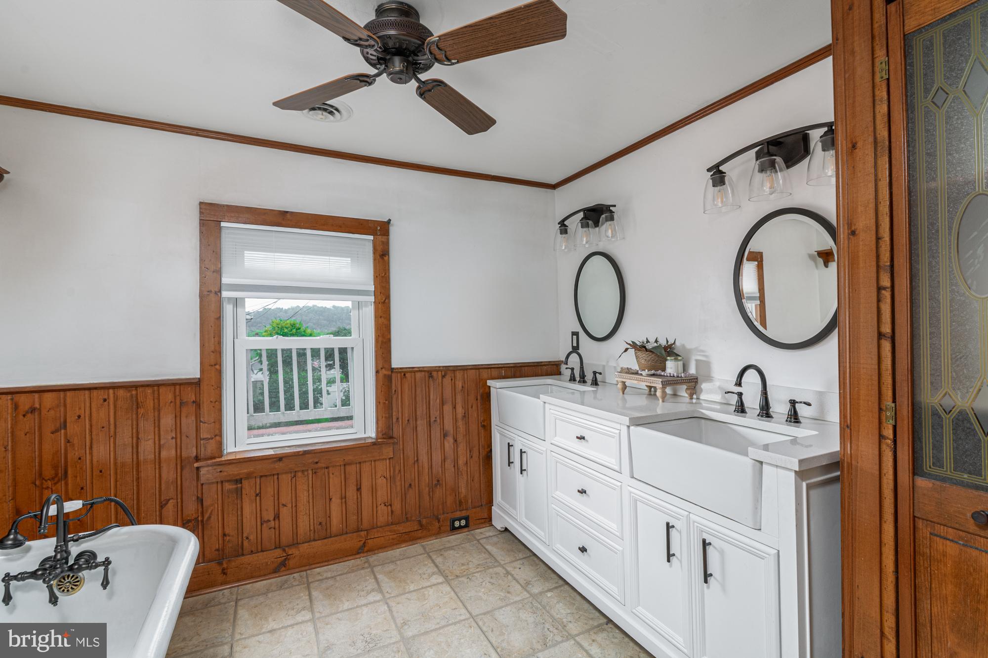 DOWNTOWN BRUNSWICK - Residential