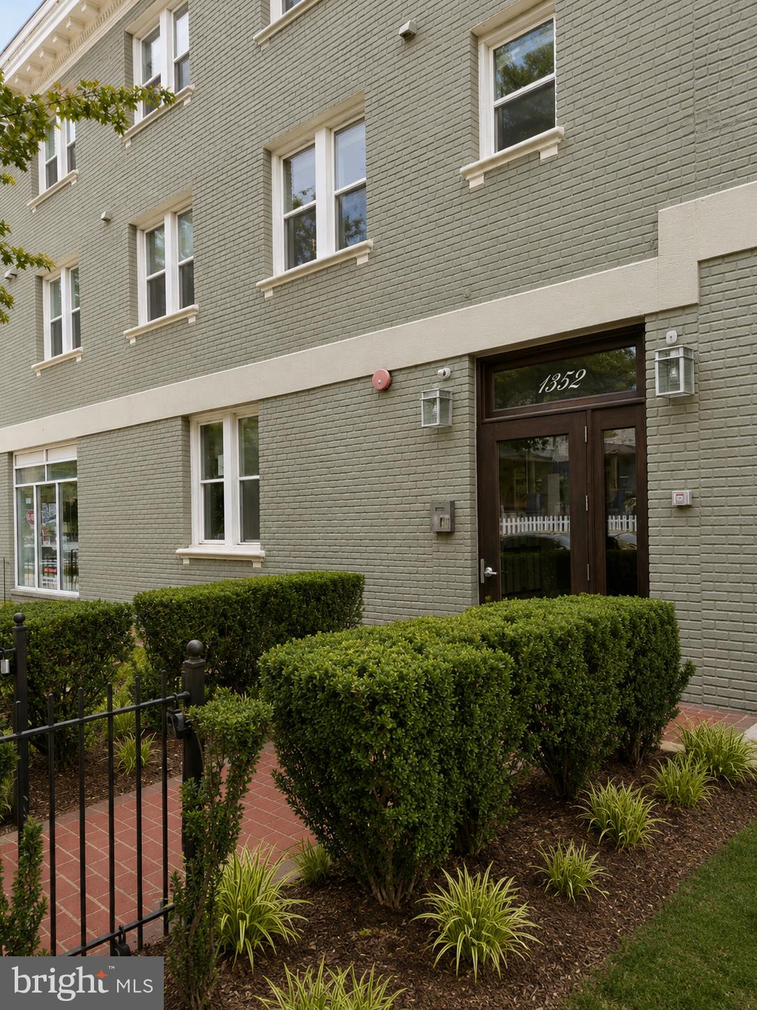 1352 LONGFELLOW STREET NW 206