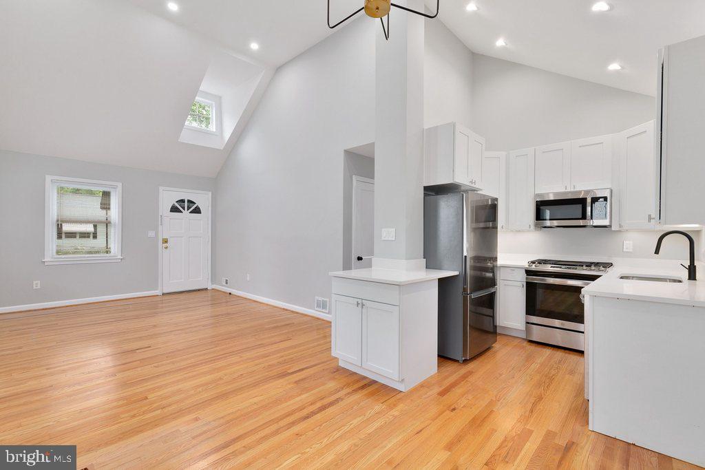 QUEENS CHAPEL MANOR - Residential