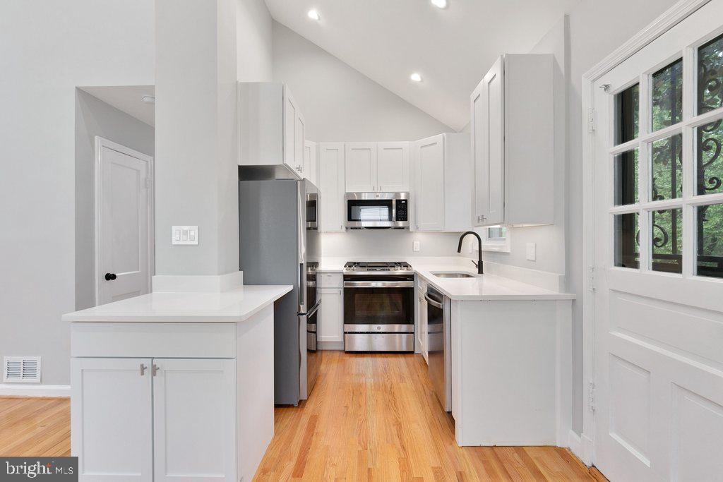 QUEENS CHAPEL MANOR - Residential